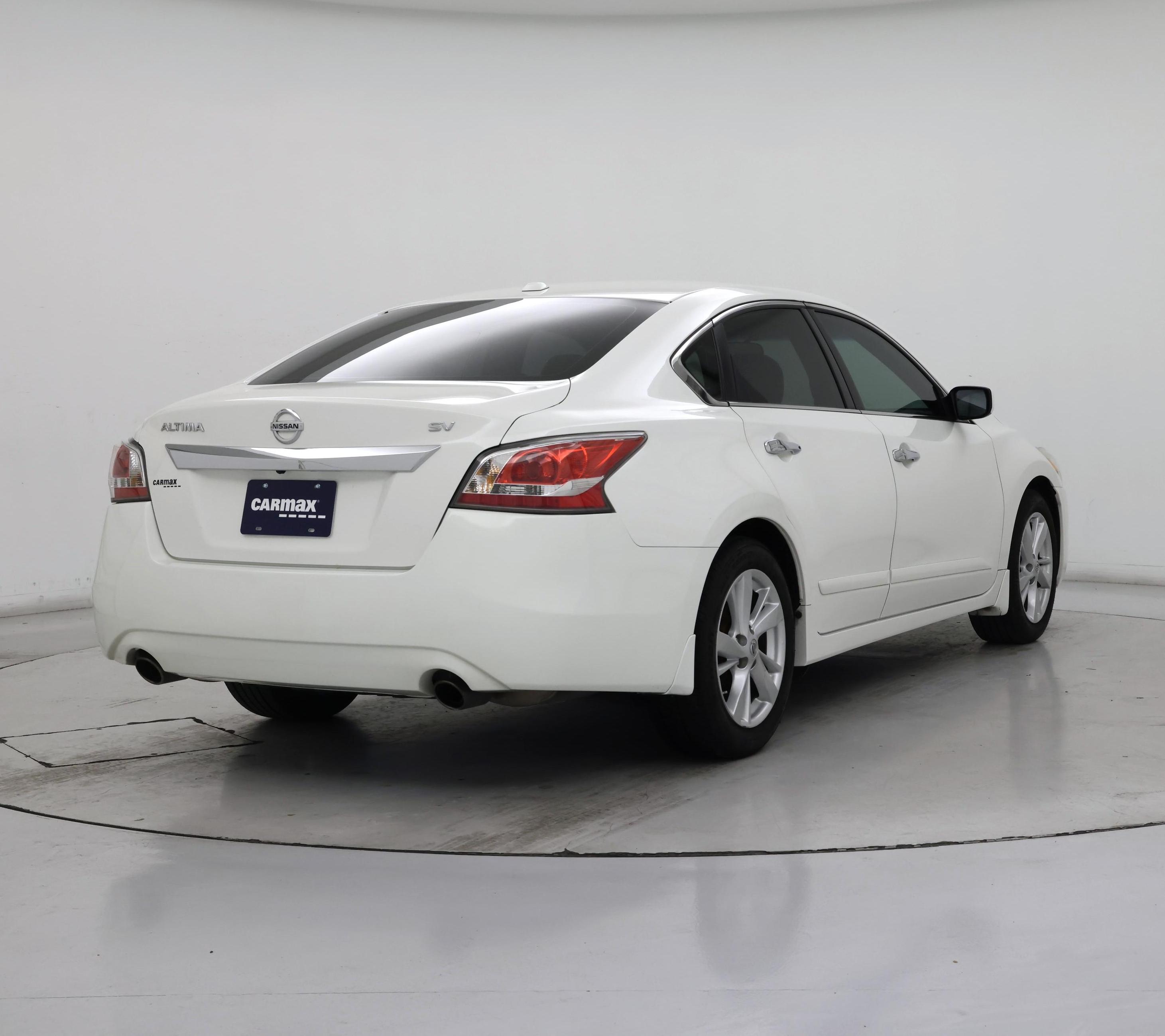 Thumbnail: 2015 Nissan Altima - 8