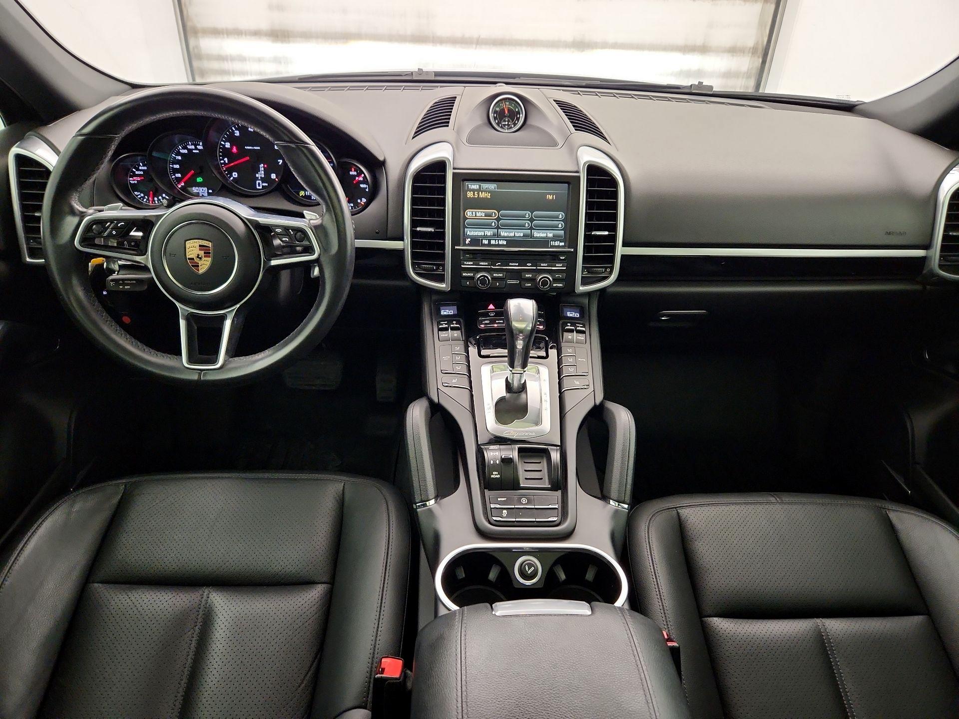 Thumbnail: 2016 Porsche Cayenne - 9