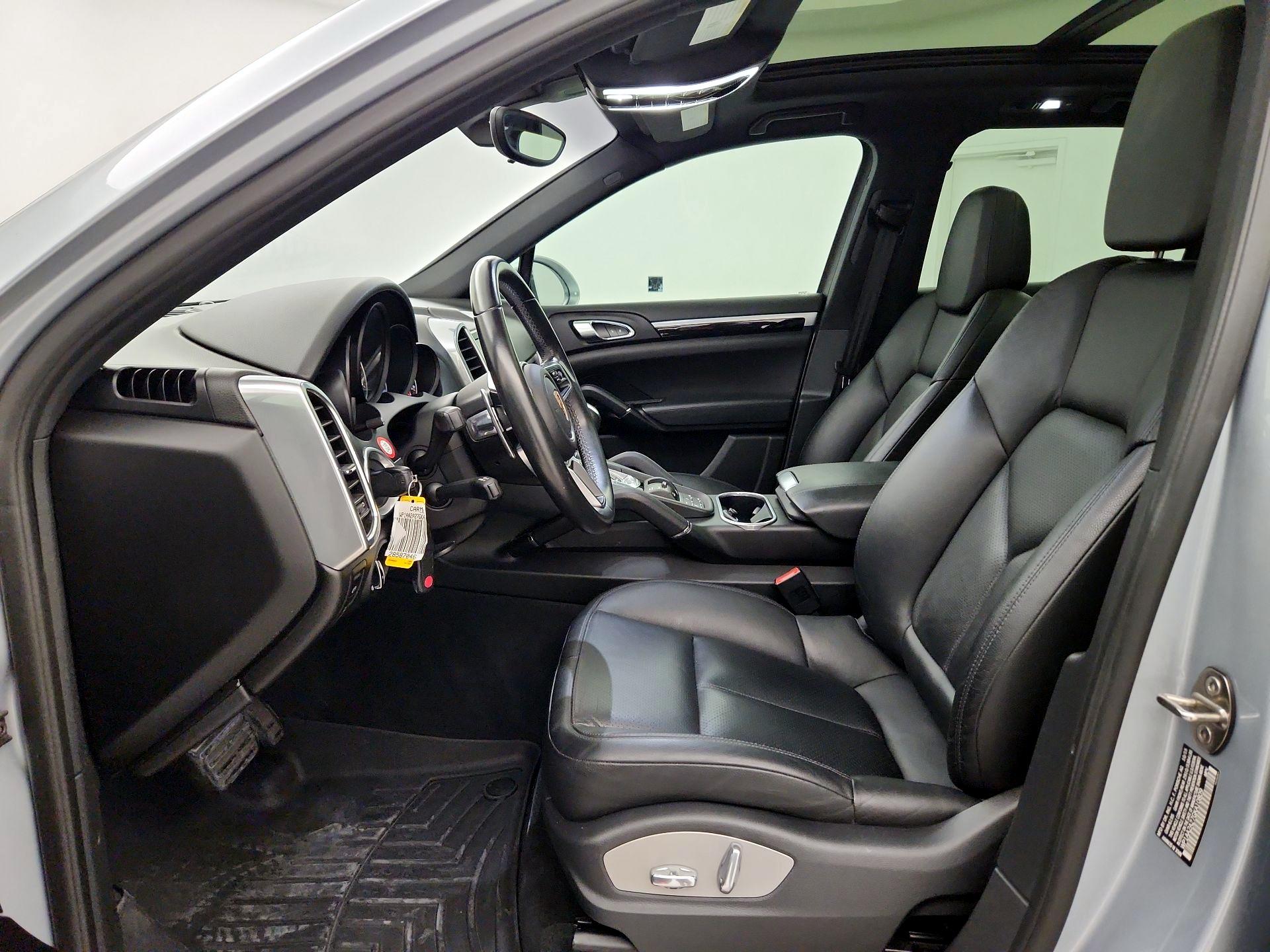 Thumbnail: 2016 Porsche Cayenne - 11