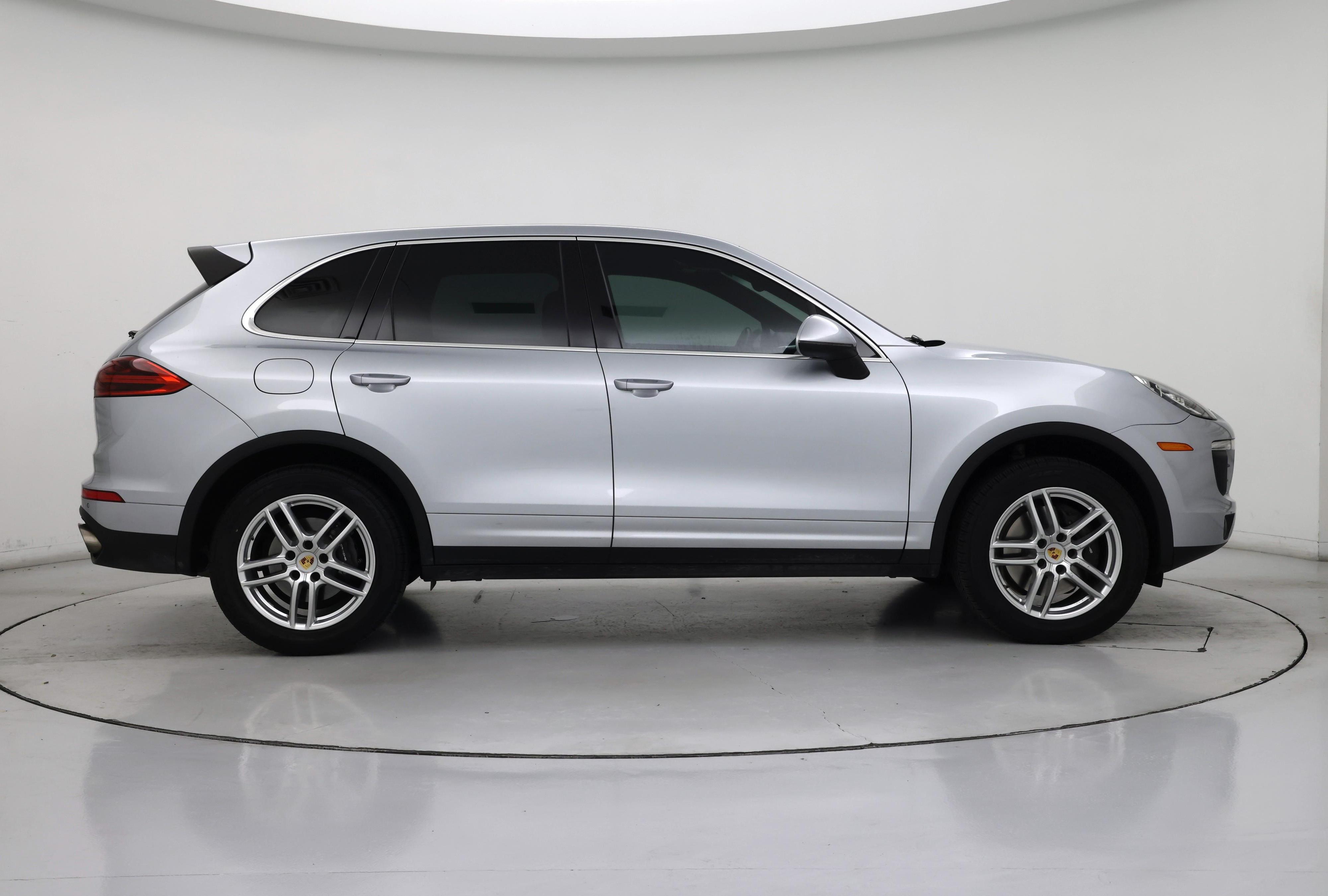 Thumbnail: 2016 Porsche Cayenne - 7