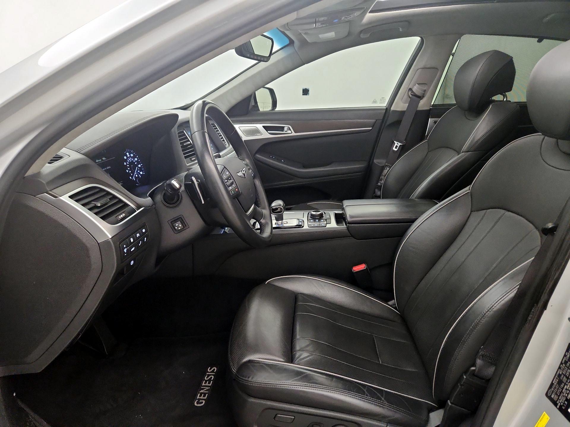 Thumbnail: 2018 Genesis G80 - 11