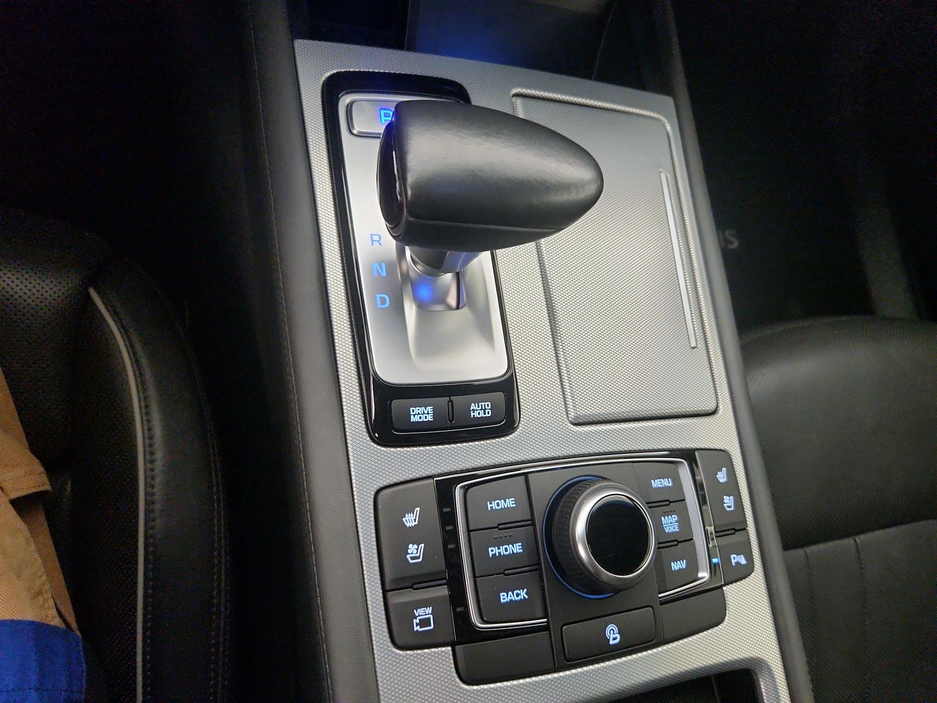 Thumbnail: 2018 Genesis G80 - 17