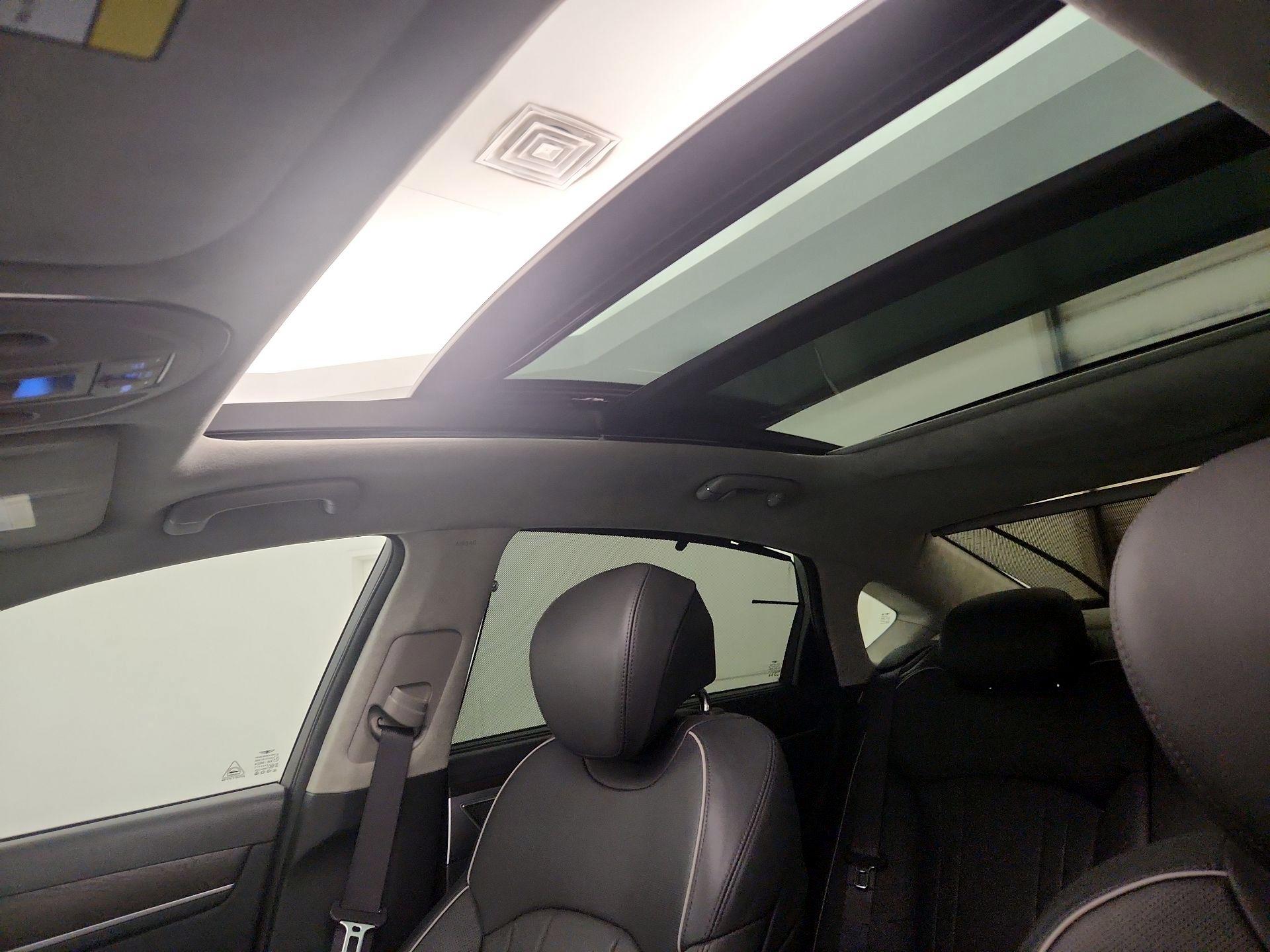 Thumbnail: 2018 Genesis G80 - 19