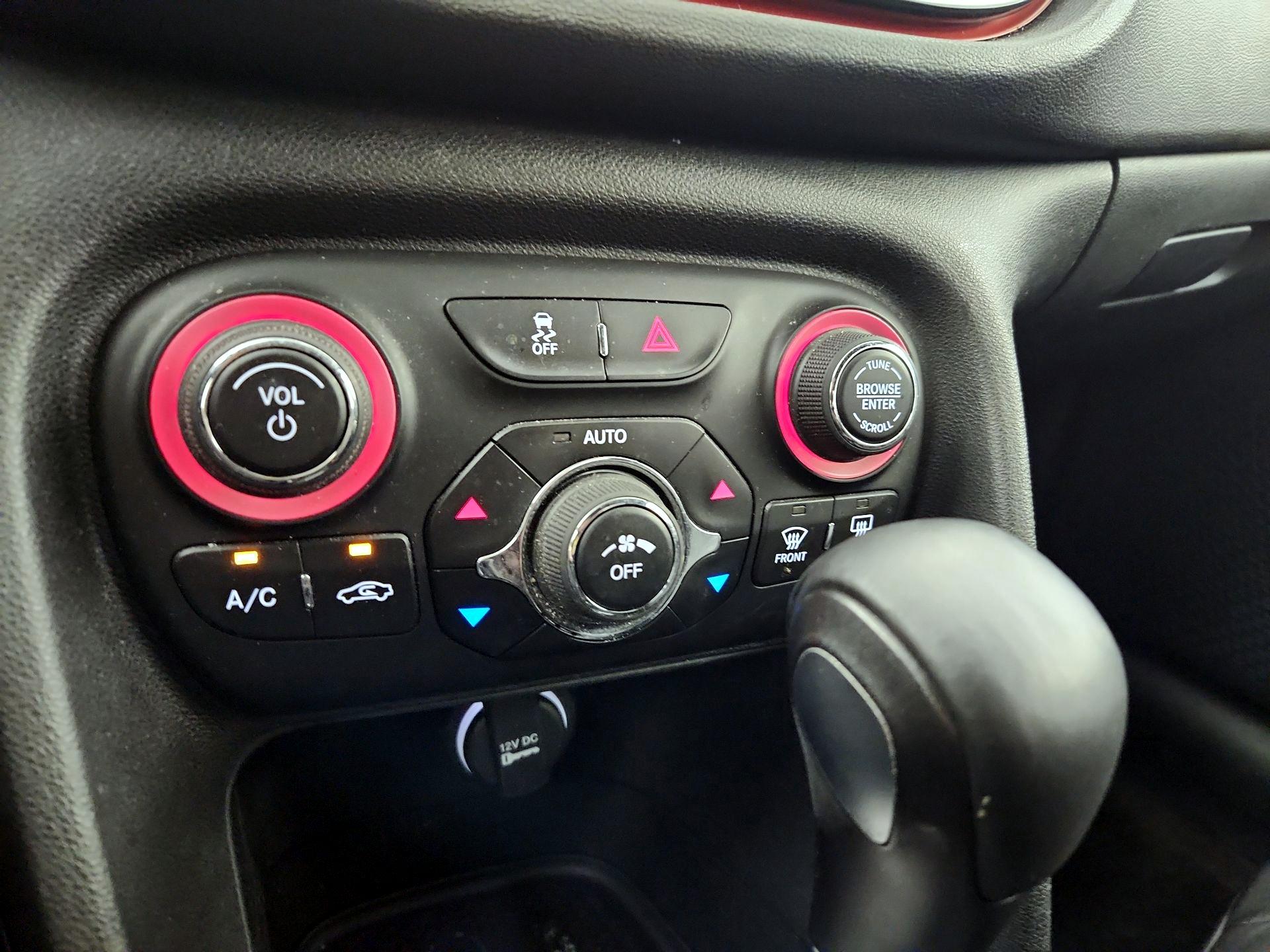 Thumbnail: 2015 Dodge Dart - 16