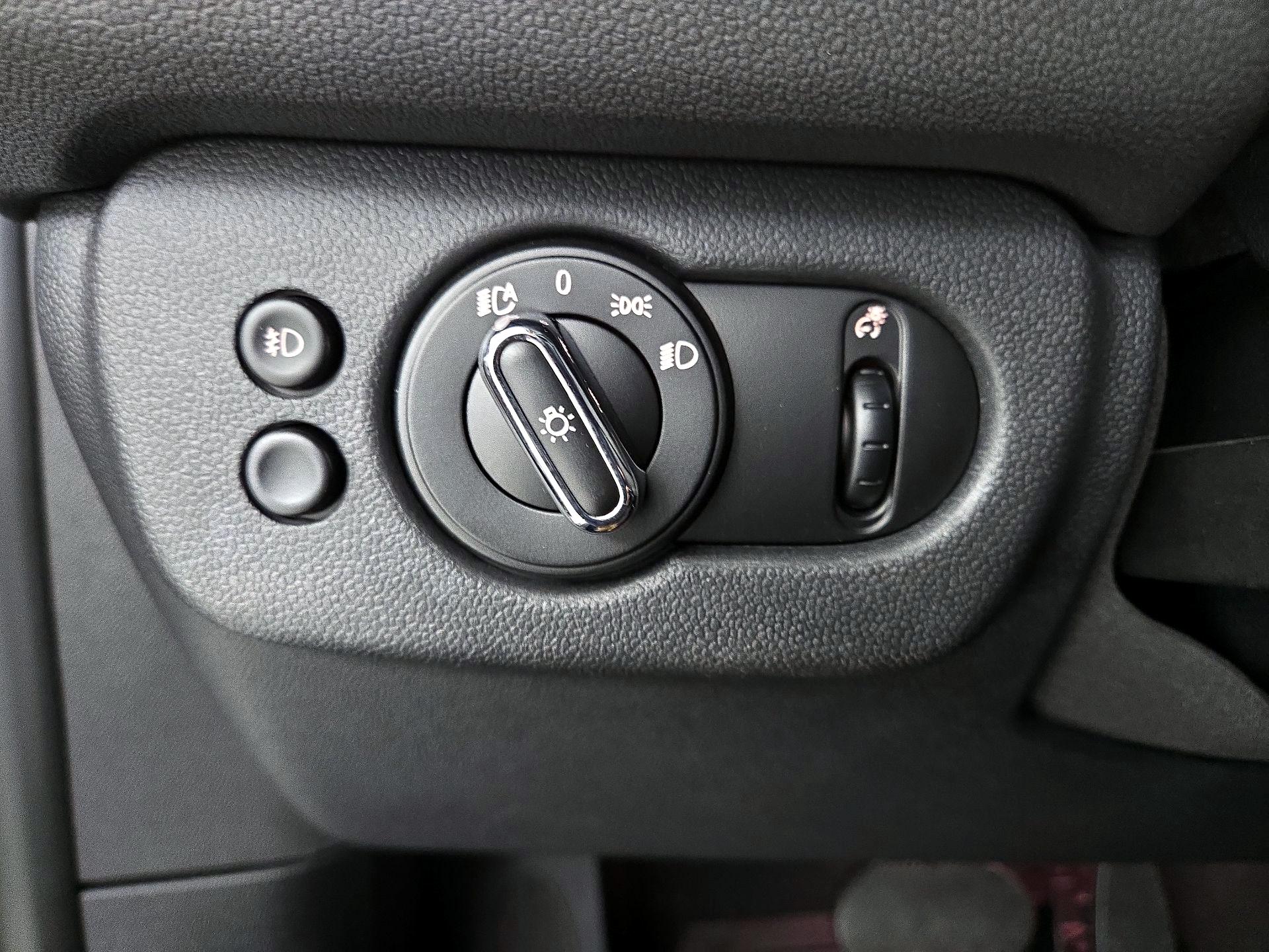 Thumbnail: 2020 MINI Cooper Clubman - 13