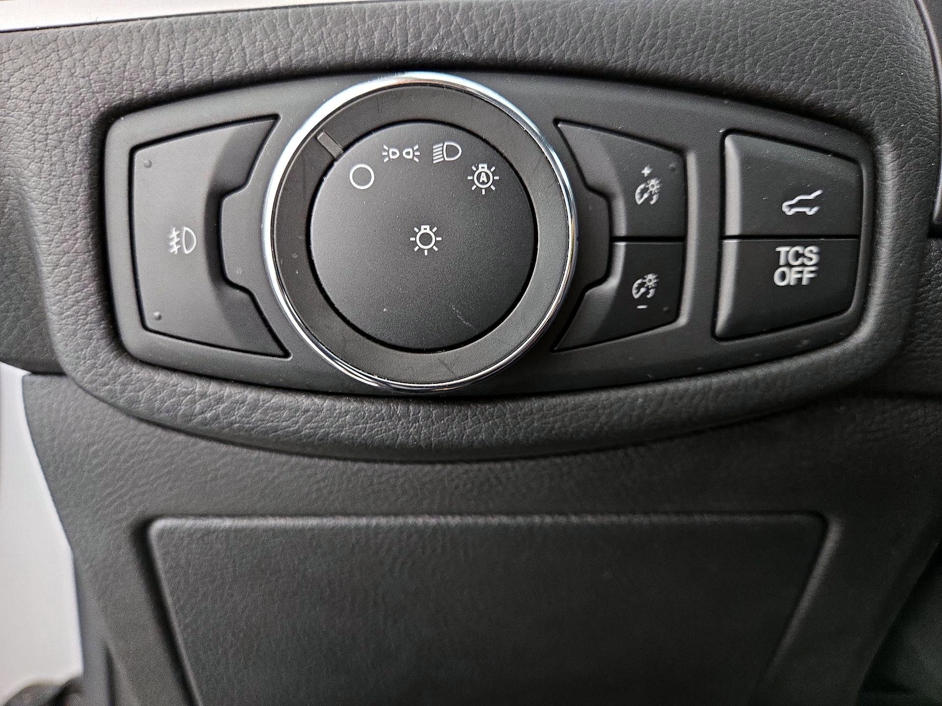 Thumbnail: 2021 Ford Edge - 13