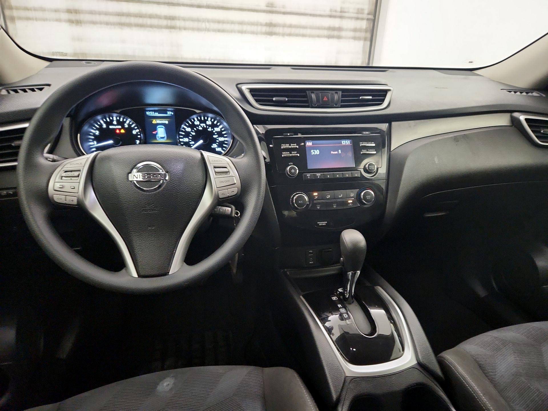 Thumbnail: 2015 Nissan Rogue - 9