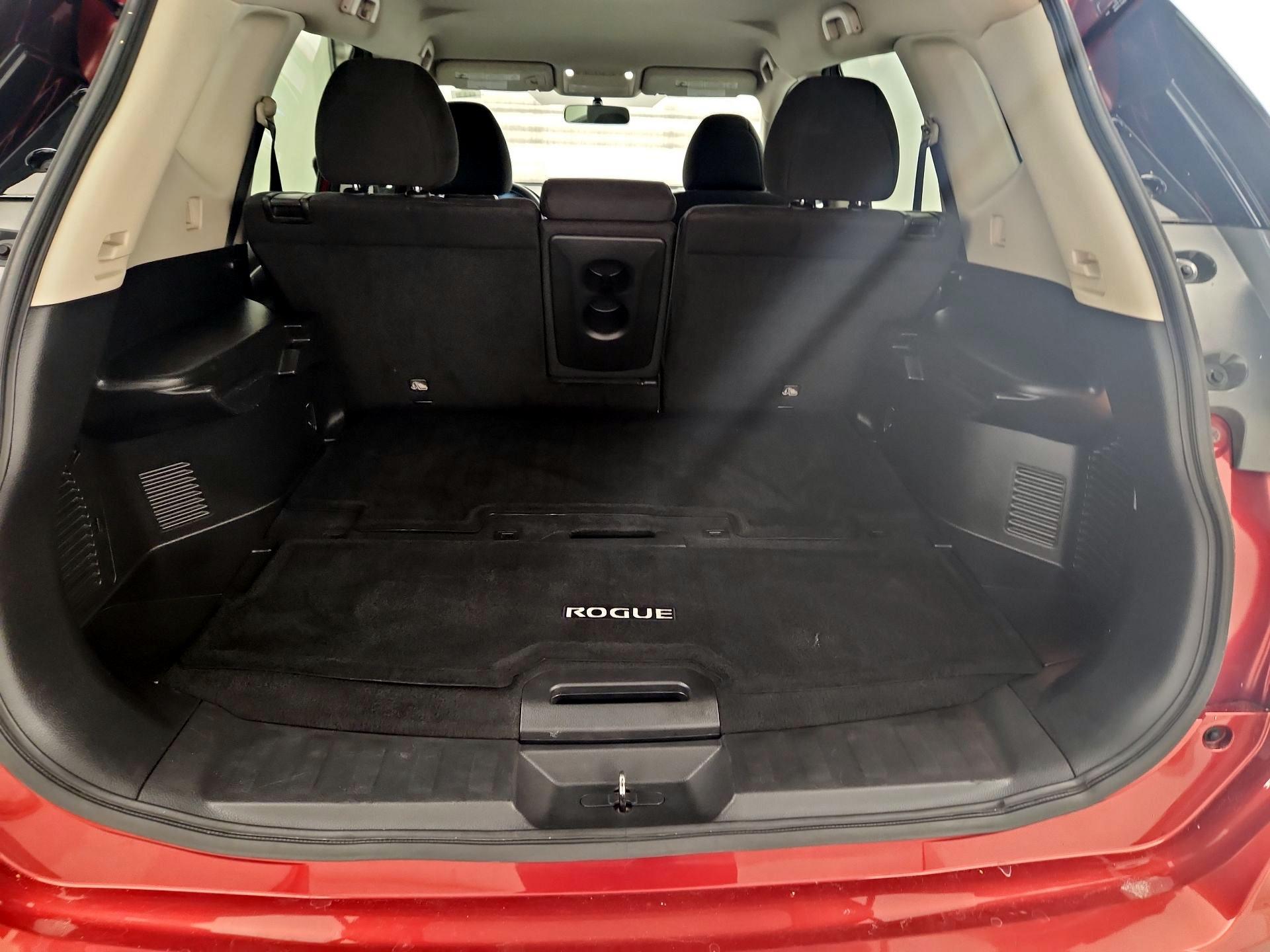 Thumbnail: 2015 Nissan Rogue - 20