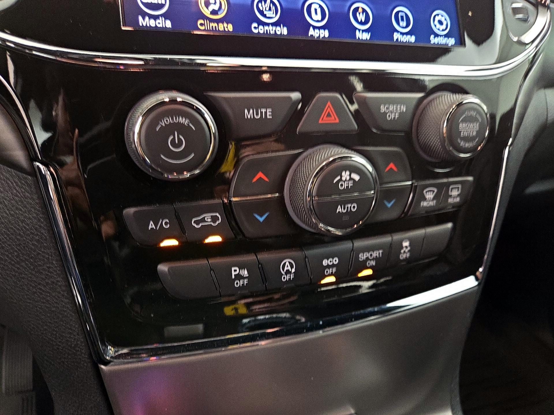 Thumbnail: 2021 Jeep Grand Cherokee - 15