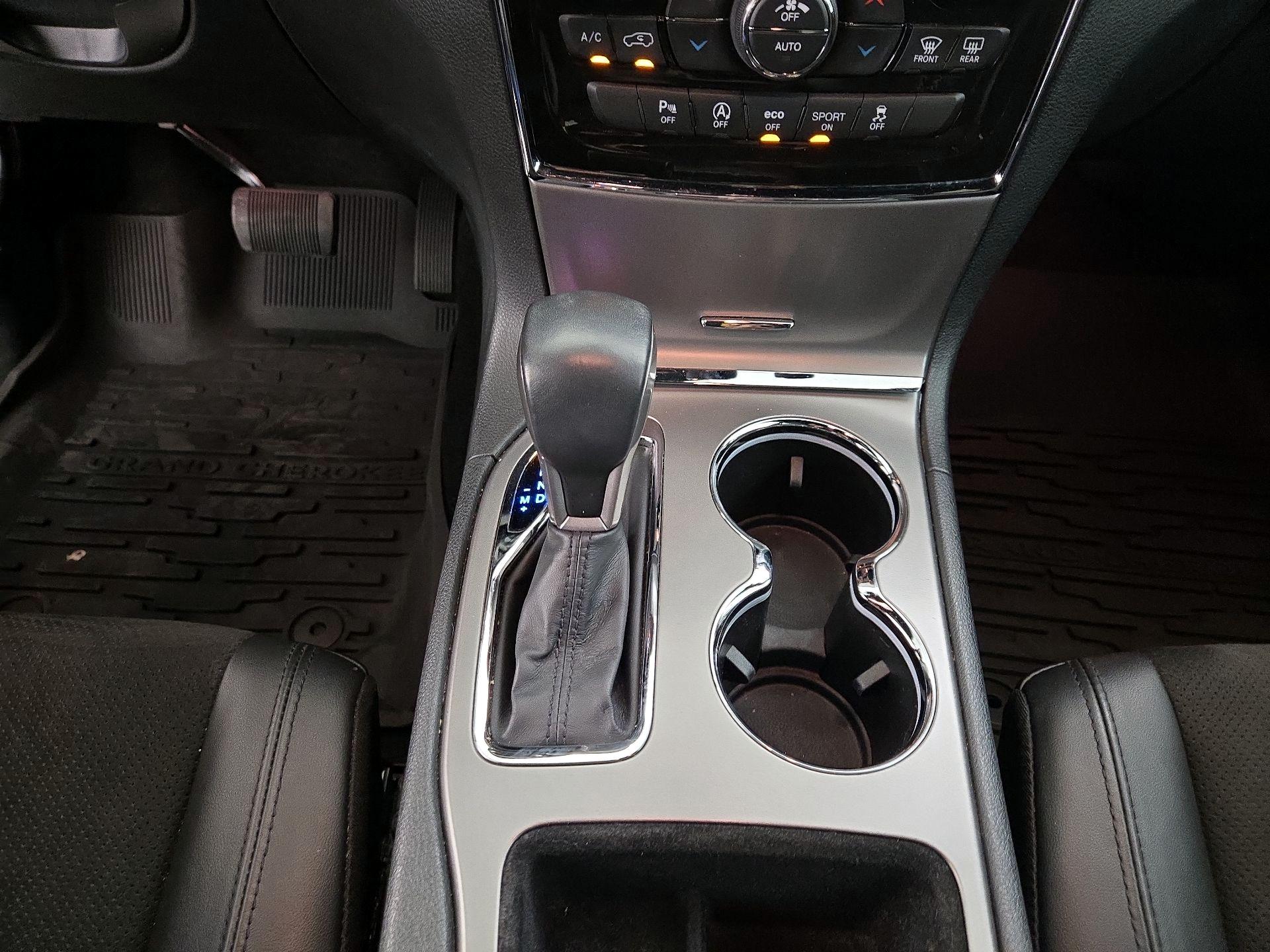 Thumbnail: 2021 Jeep Grand Cherokee - 16