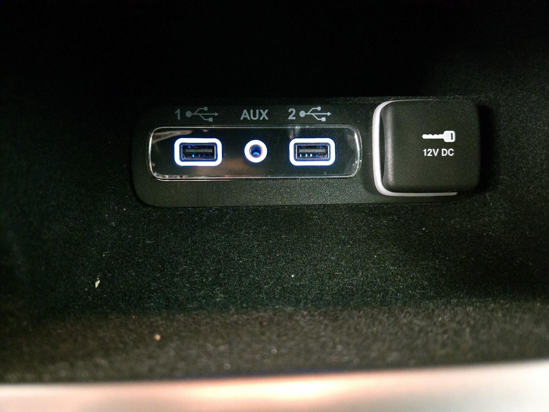 Thumbnail: 2021 Jeep Grand Cherokee - 17