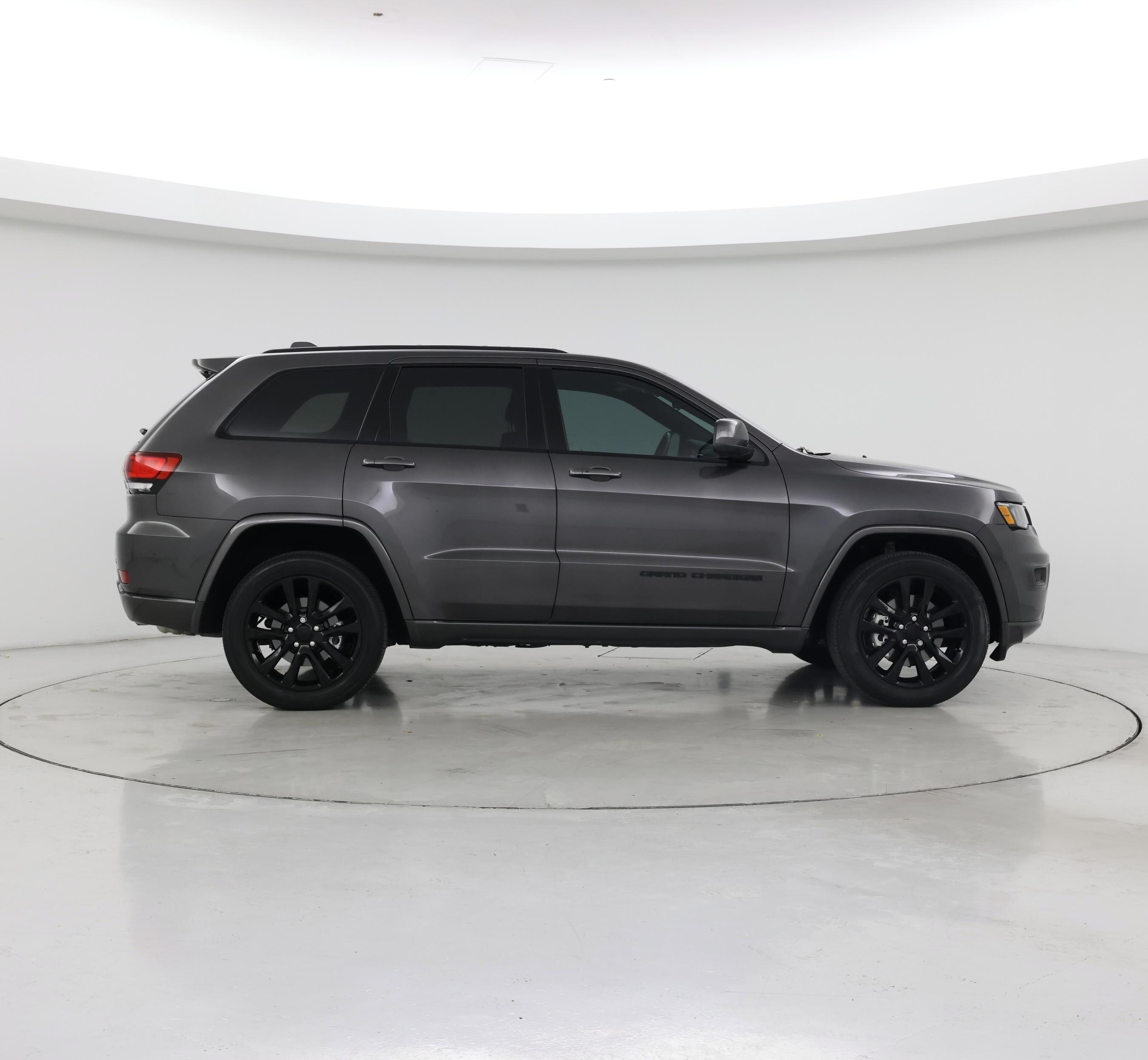 Thumbnail: 2021 Jeep Grand Cherokee - 7