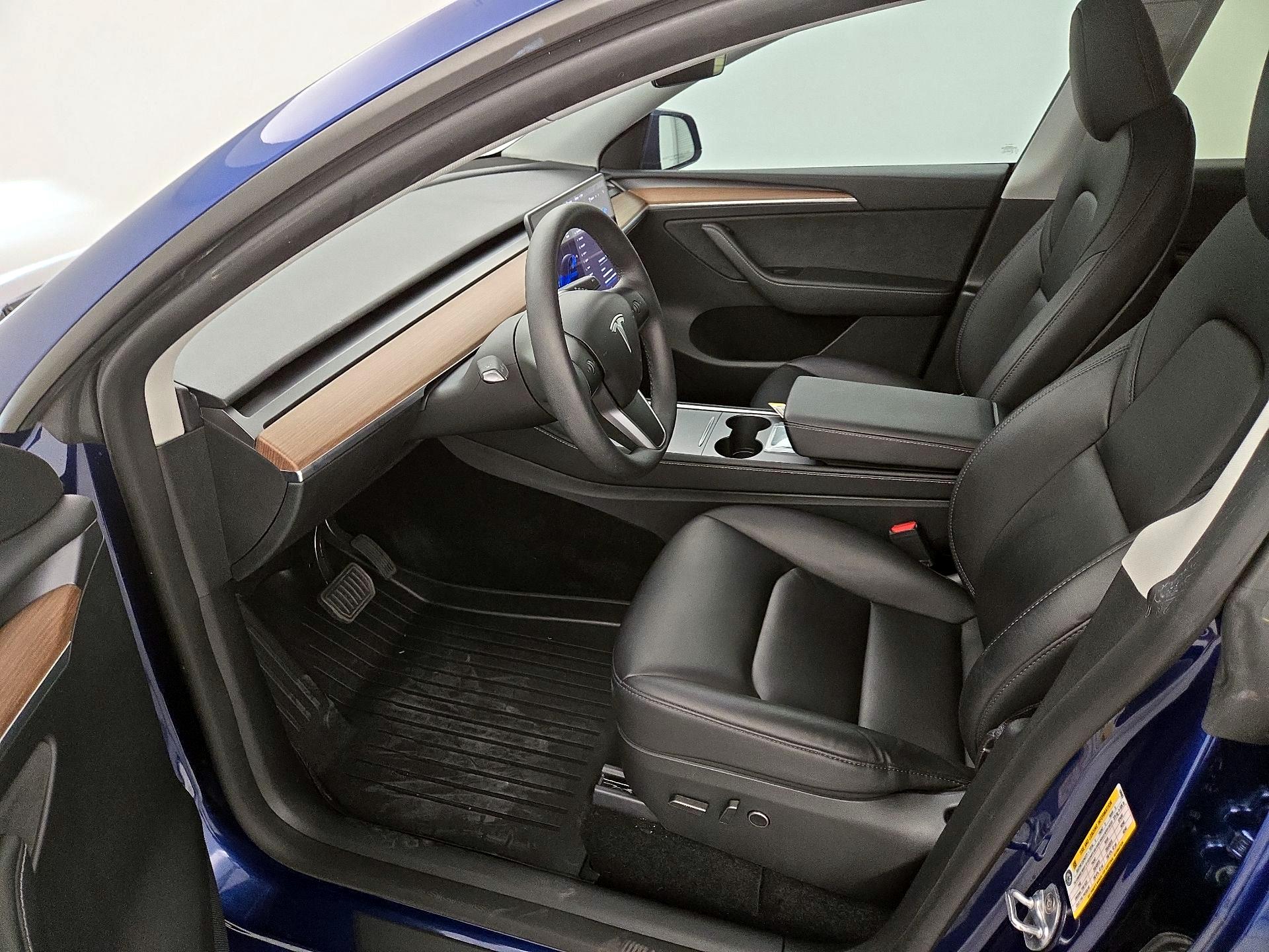 Thumbnail: 2024 Tesla Model Y - 11