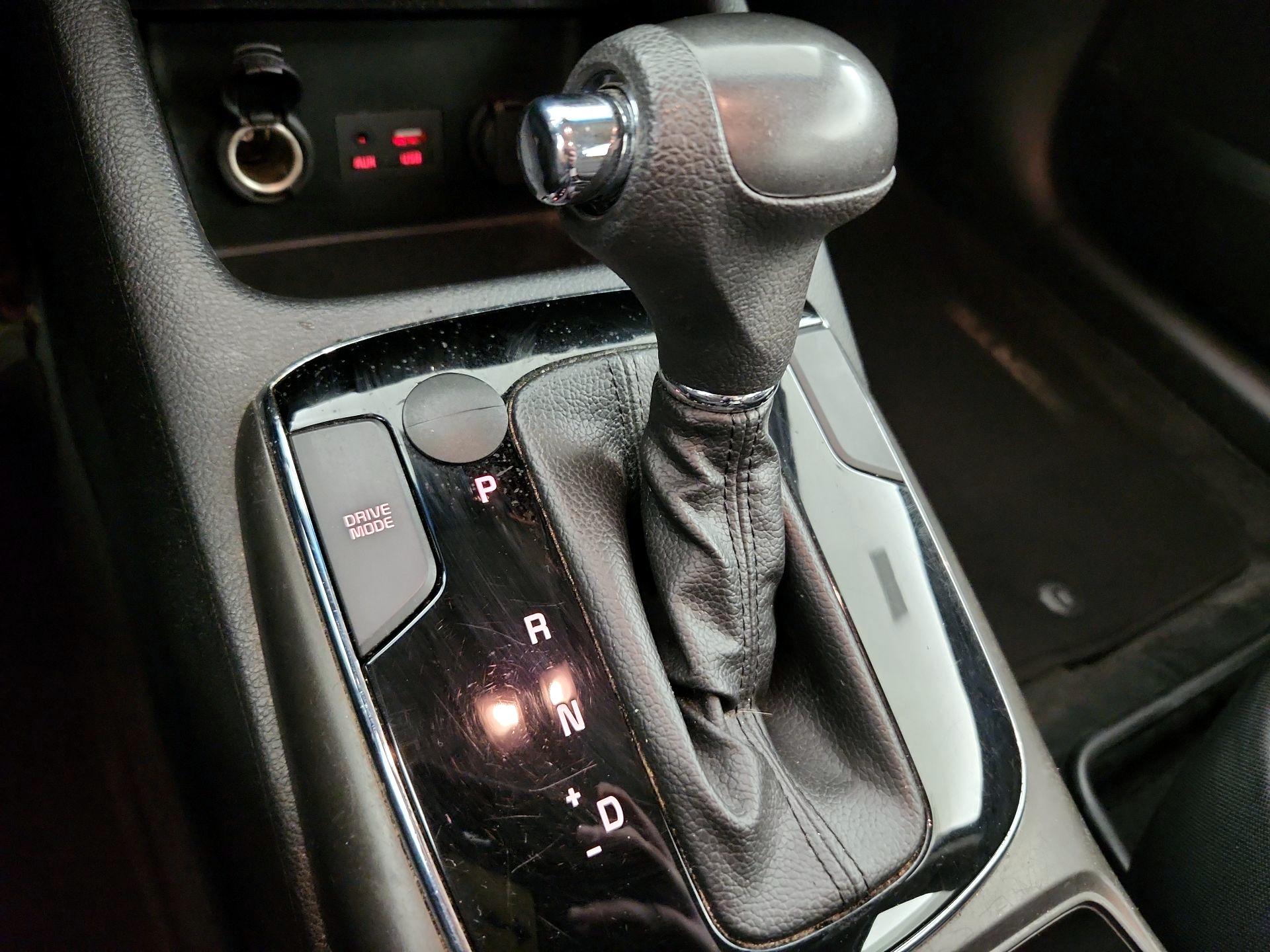 Thumbnail: 2018 Kia Forte - 17