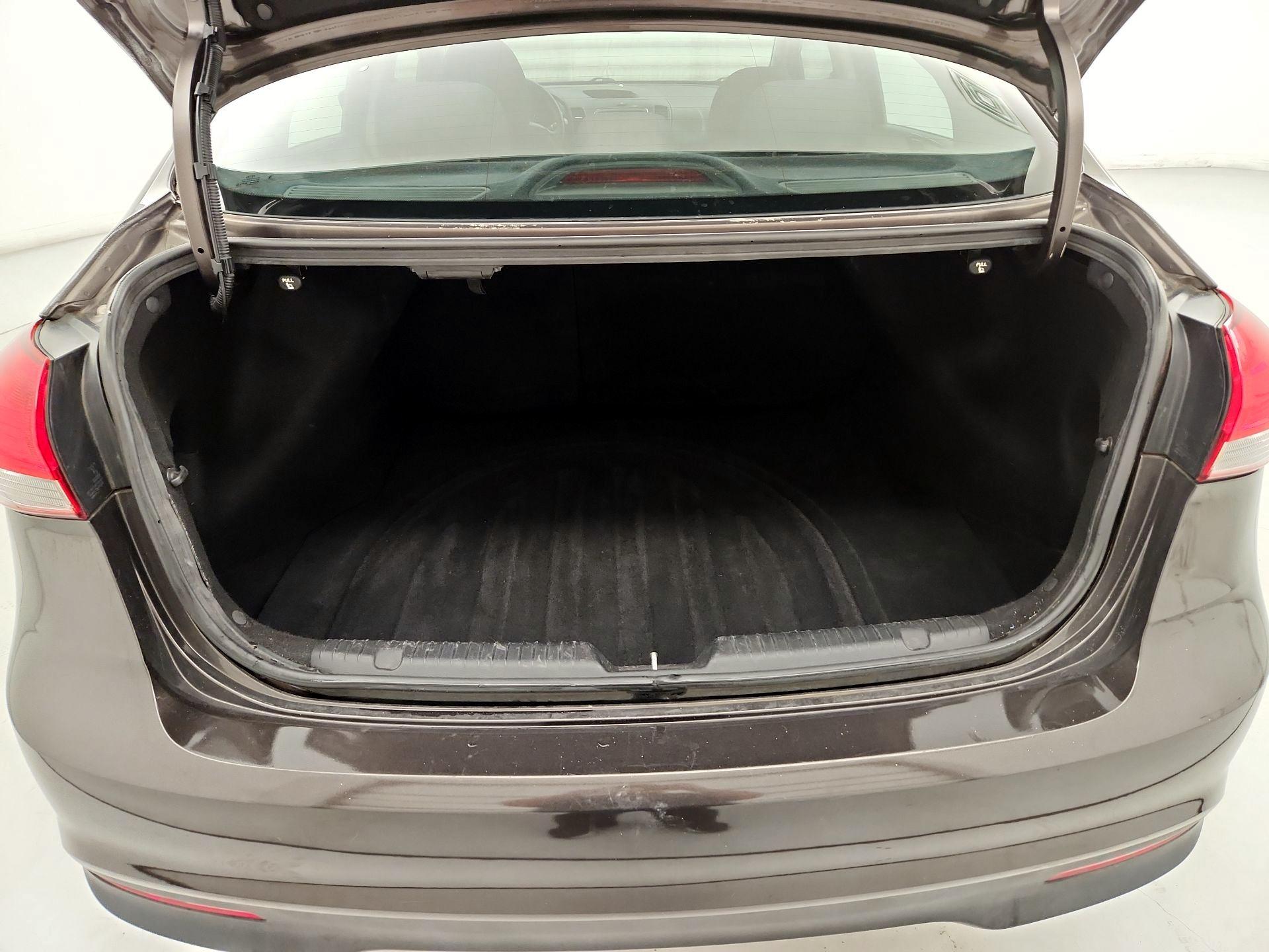 Thumbnail: 2018 Kia Forte - 20