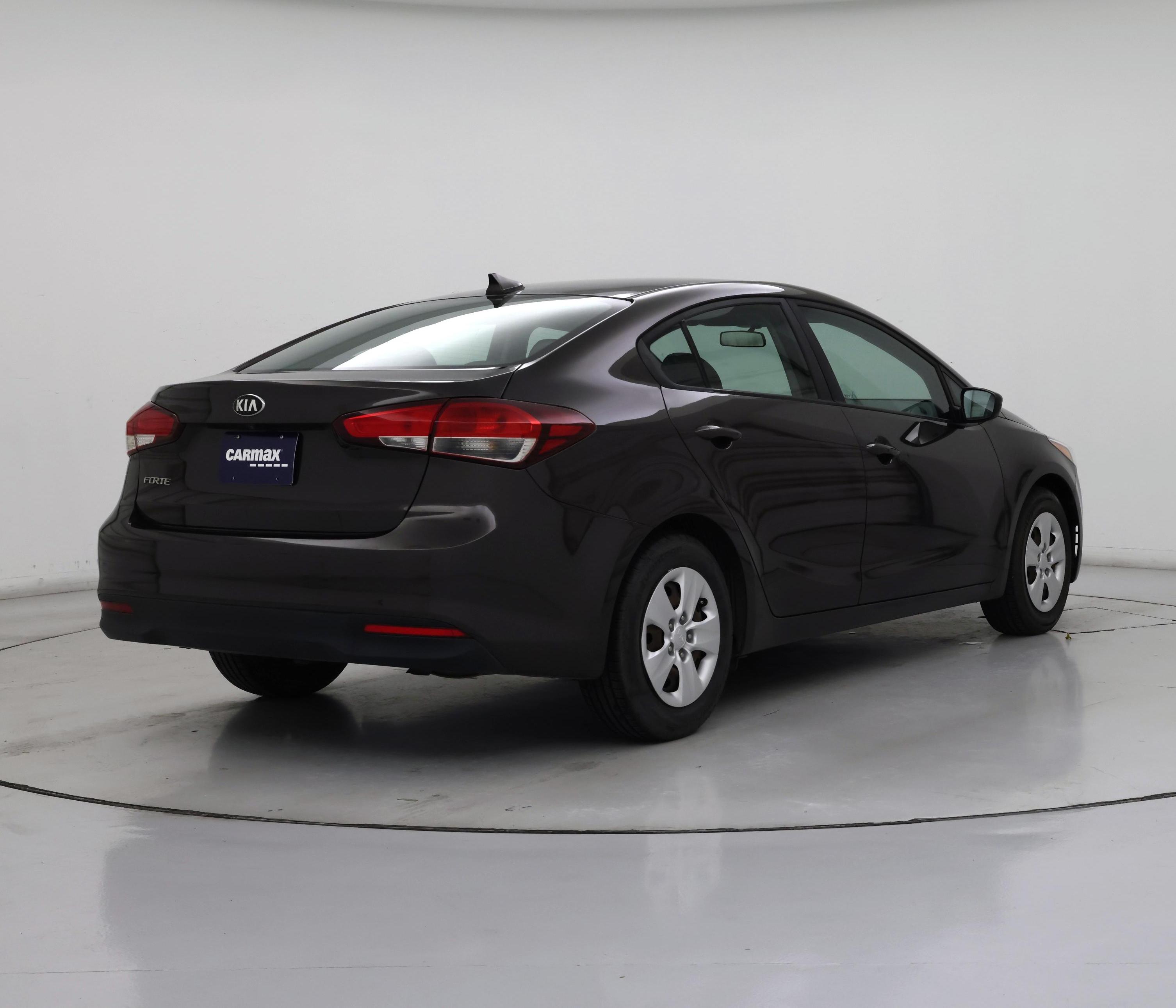 Thumbnail: 2018 Kia Forte - 8