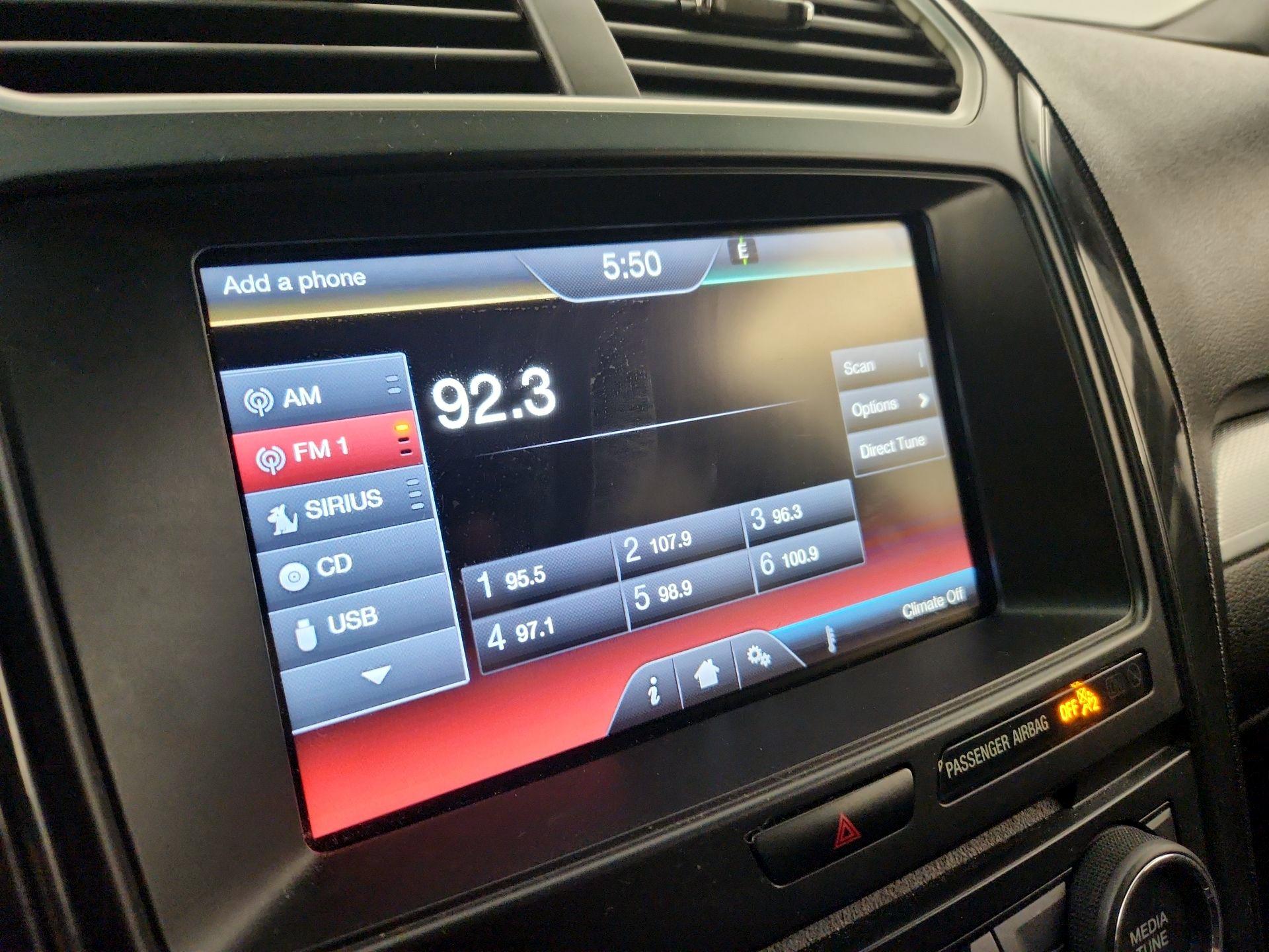 Thumbnail: 2016 Ford Explorer - 15