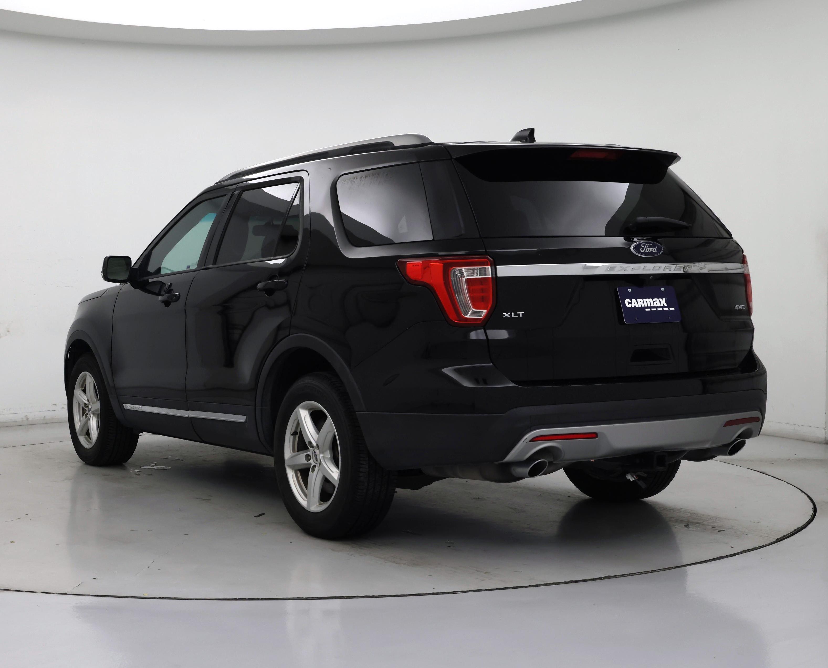 Thumbnail: 2016 Ford Explorer - 2