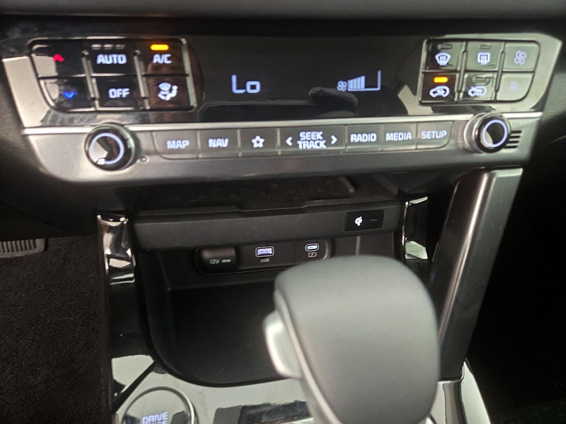 Thumbnail: 2024 Kia Seltos - 17