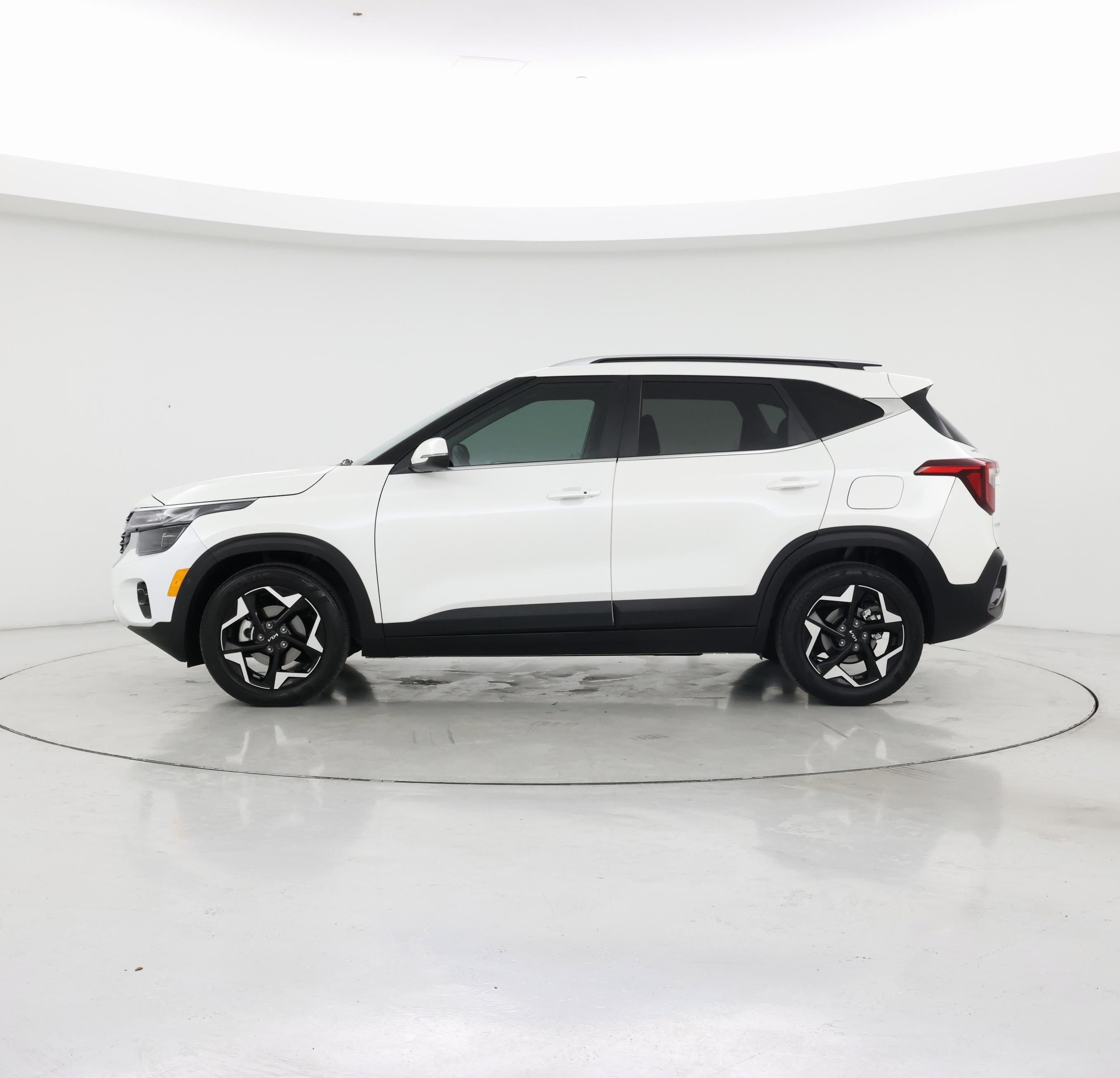 Thumbnail: 2024 Kia Seltos - 3