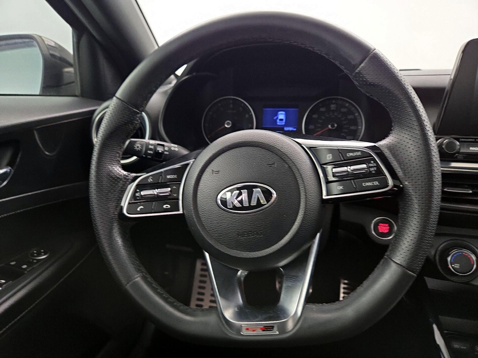 Thumbnail: 2020 Kia Forte - 10