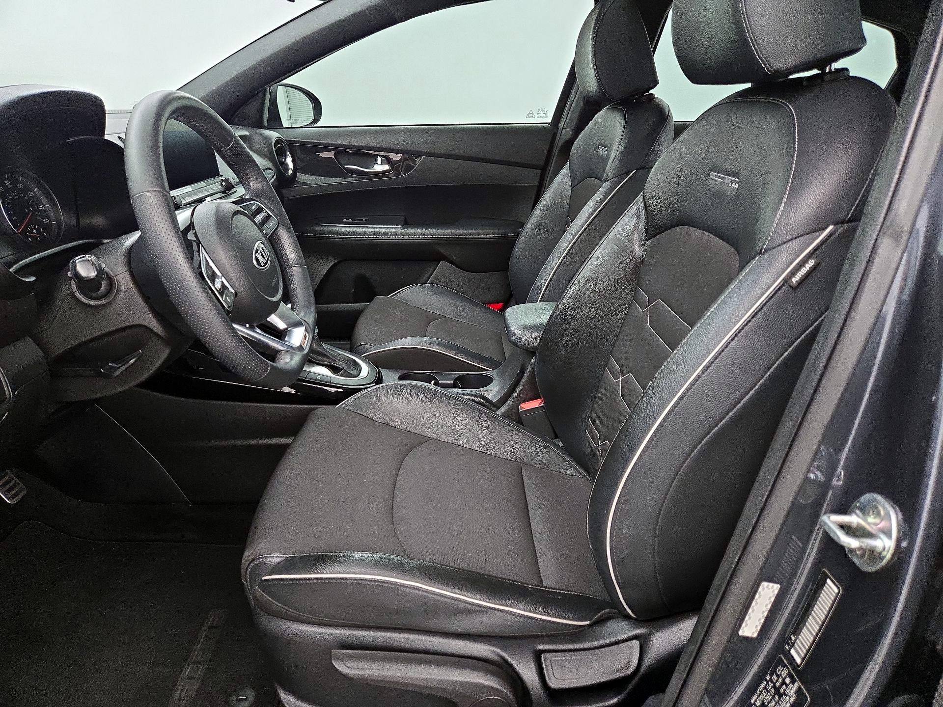 Thumbnail: 2020 Kia Forte - 11