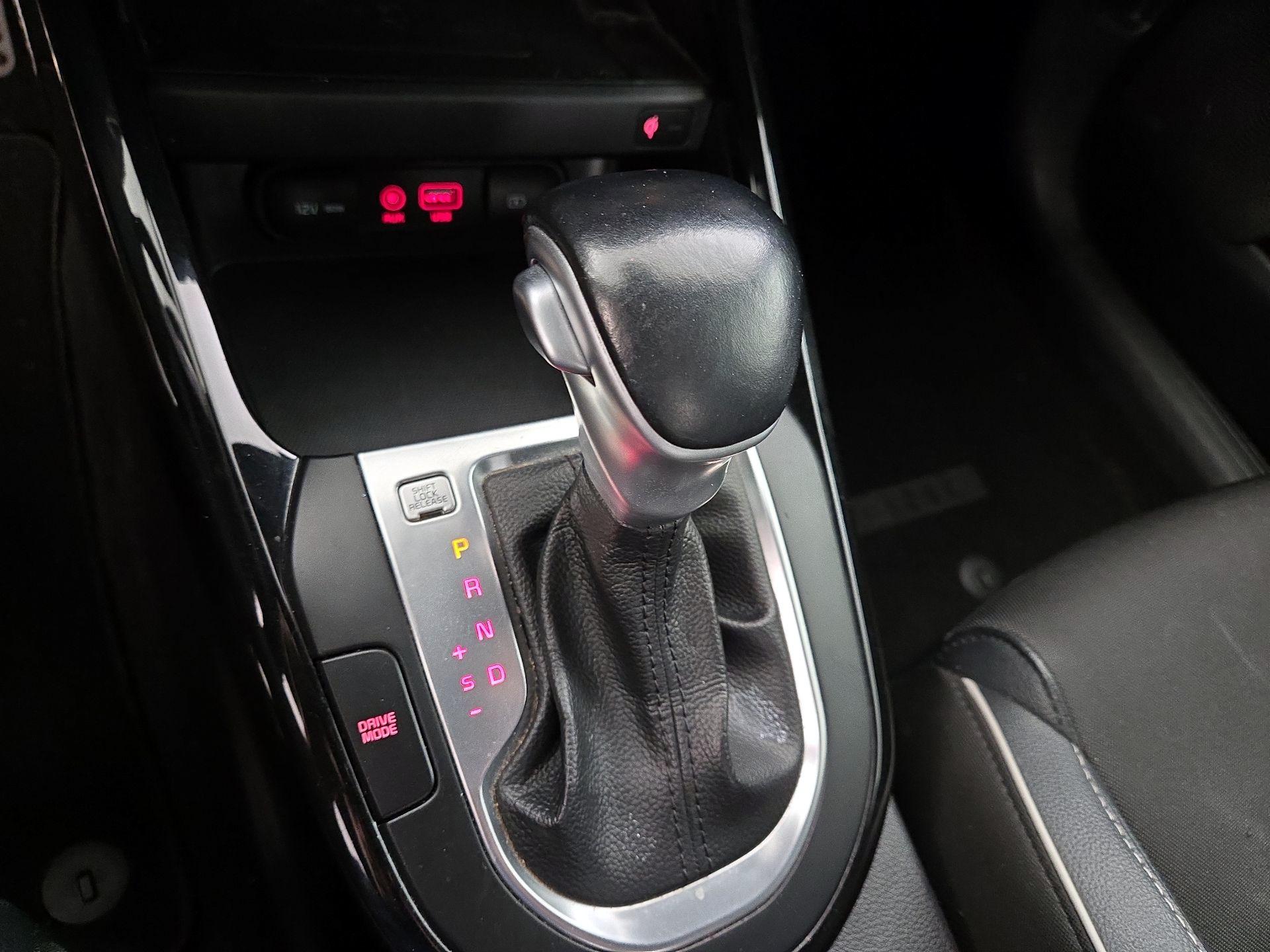 Thumbnail: 2020 Kia Forte - 17