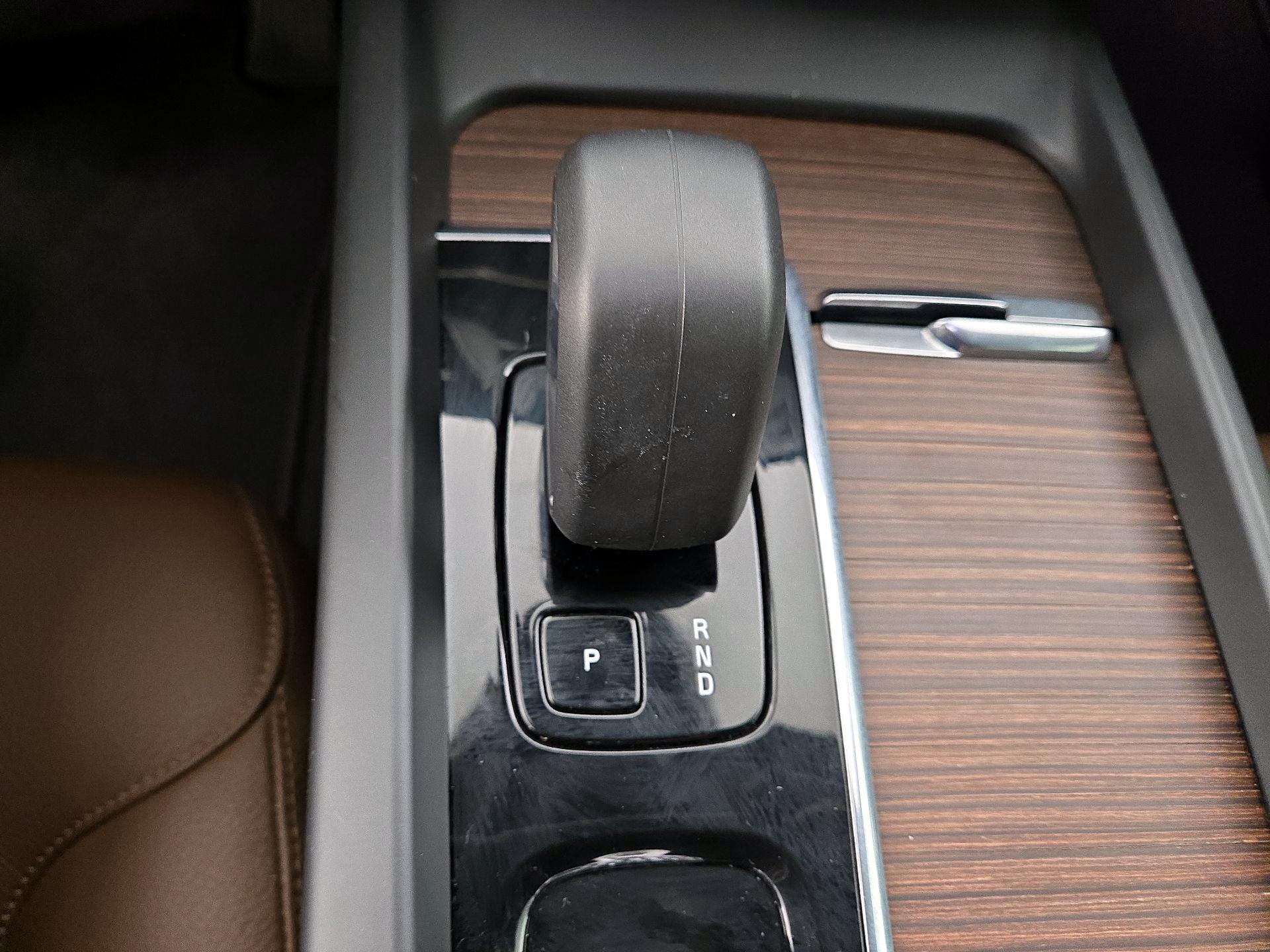 Thumbnail: 2023 Volvo XC60 - 18