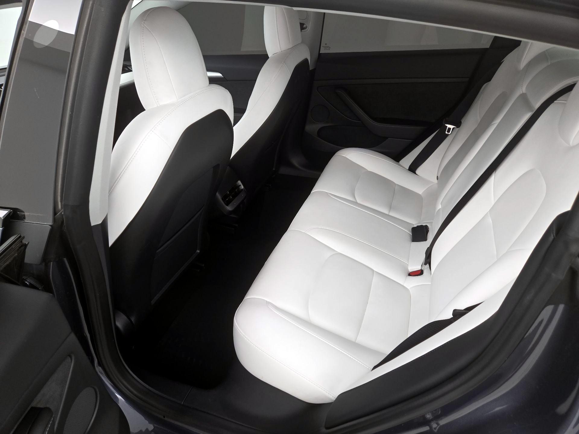 Thumbnail: 2023 Tesla Model 3 - 18
