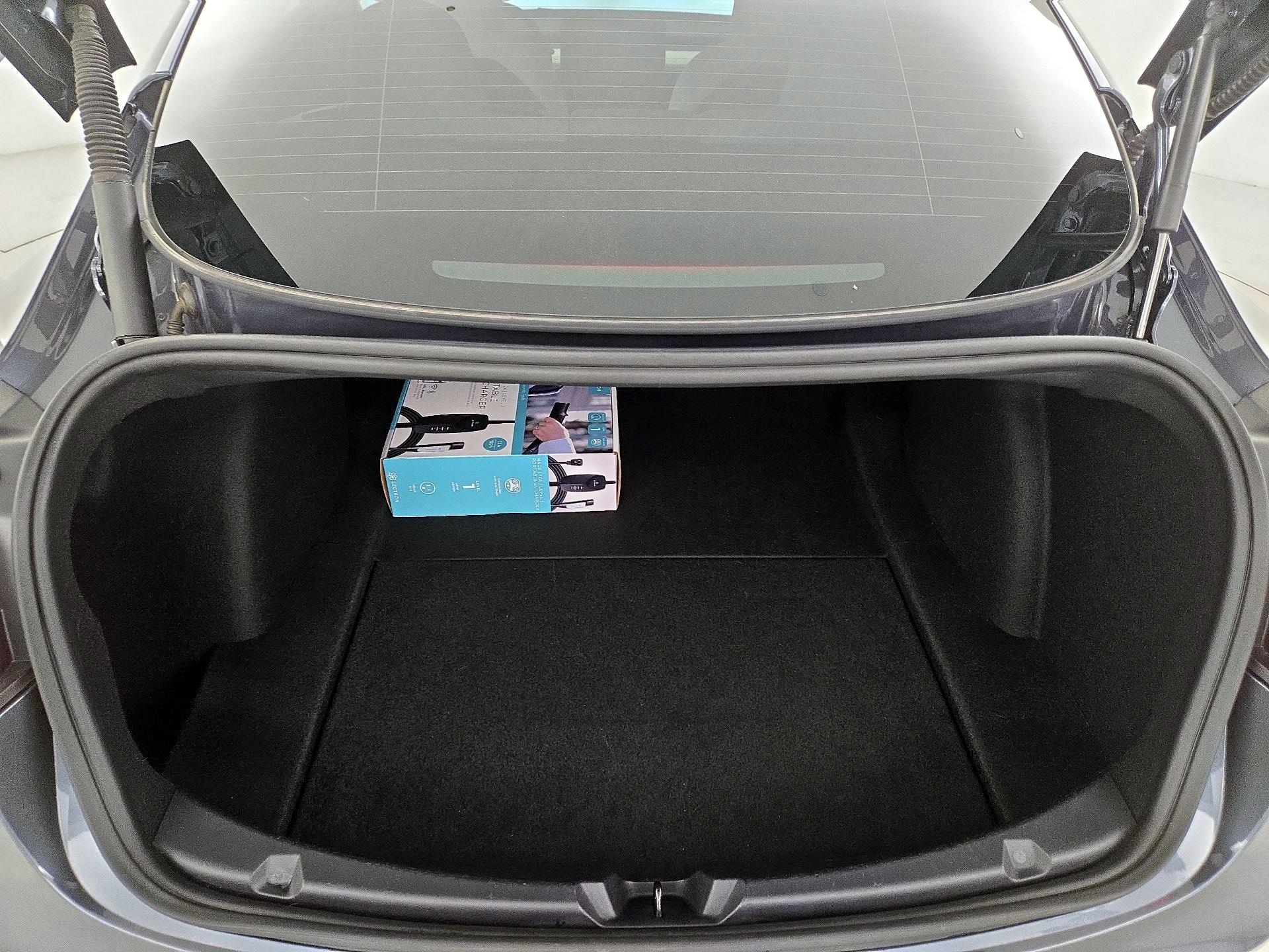 Thumbnail: 2023 Tesla Model 3 - 19