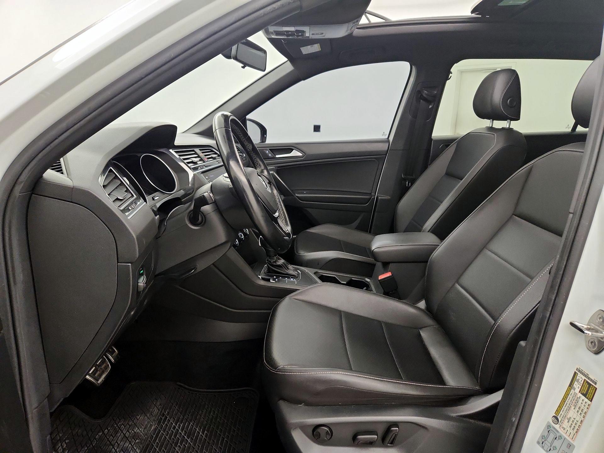 Thumbnail: 2021 Volkswagen Tiguan - 11