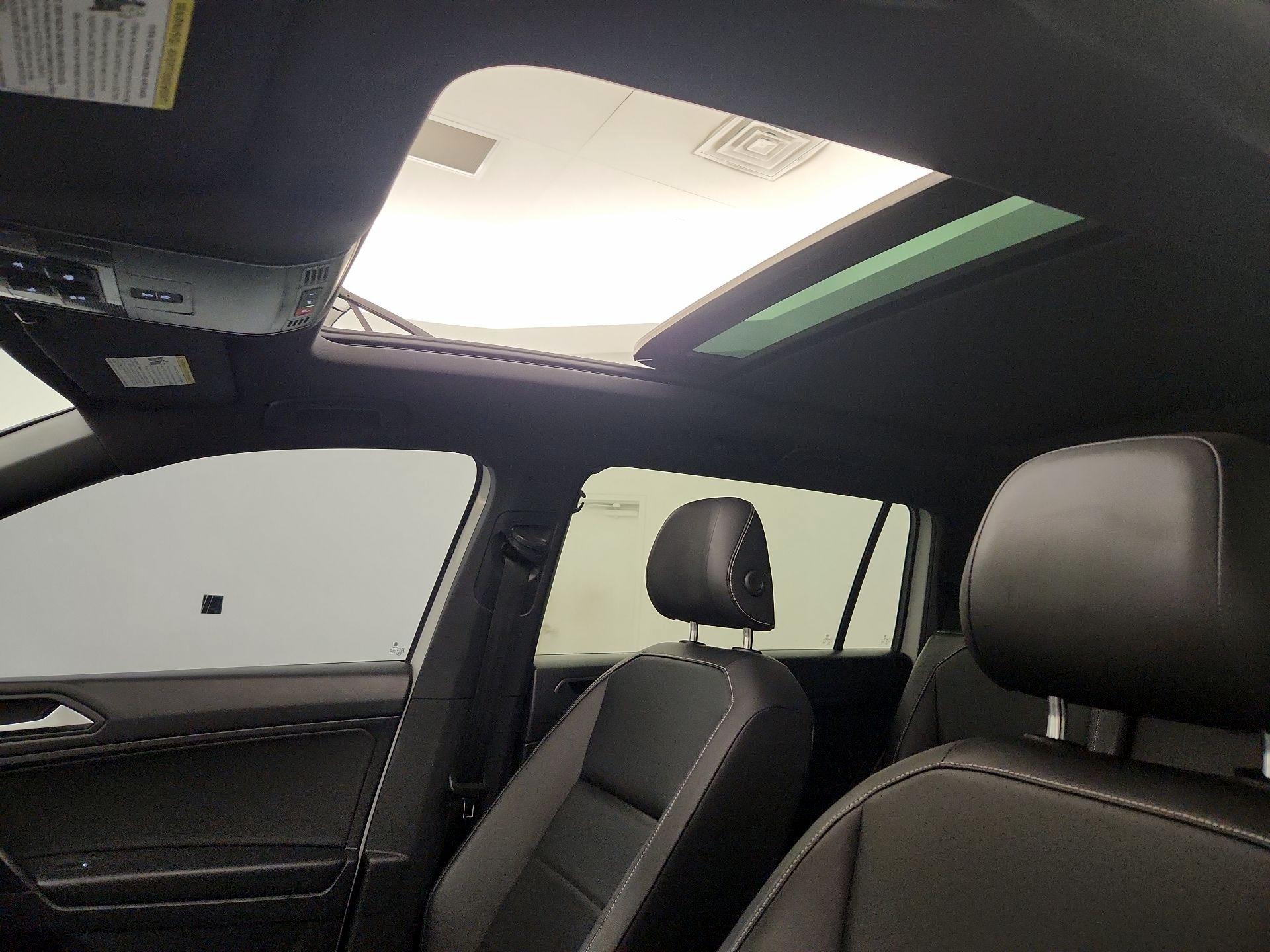 Thumbnail: 2021 Volkswagen Tiguan - 19