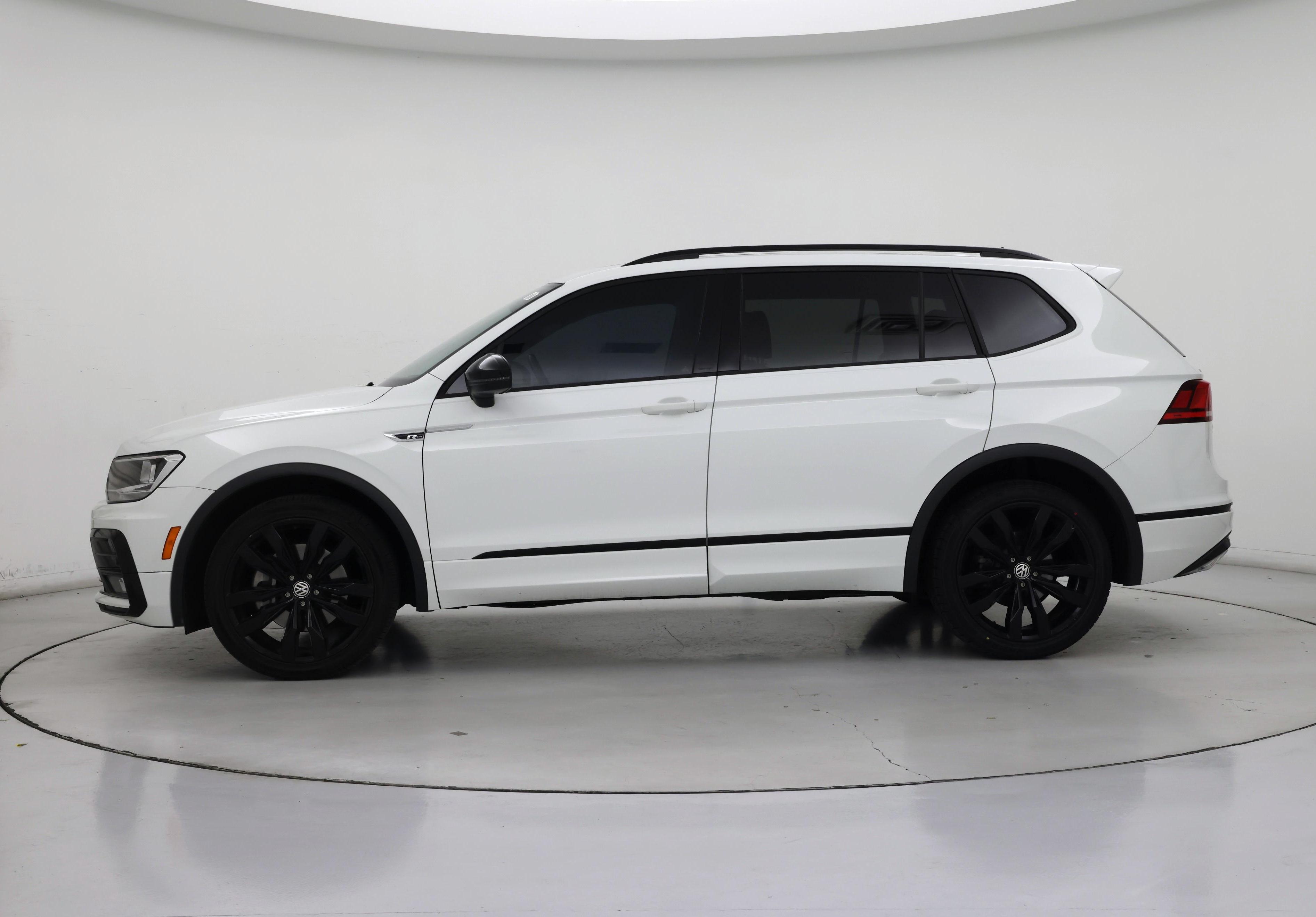 Thumbnail: 2021 Volkswagen Tiguan - 3