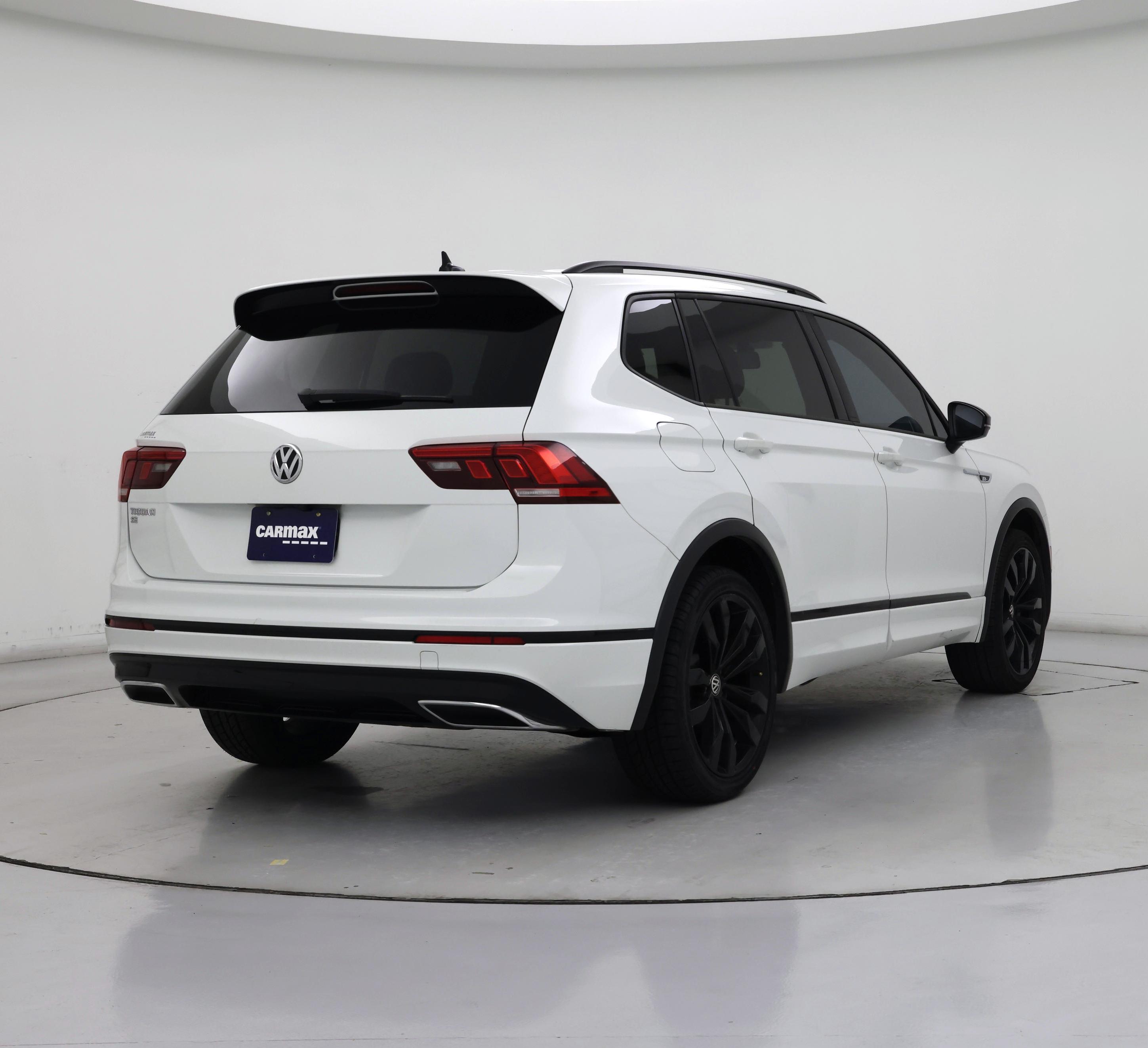 Thumbnail: 2021 Volkswagen Tiguan - 8