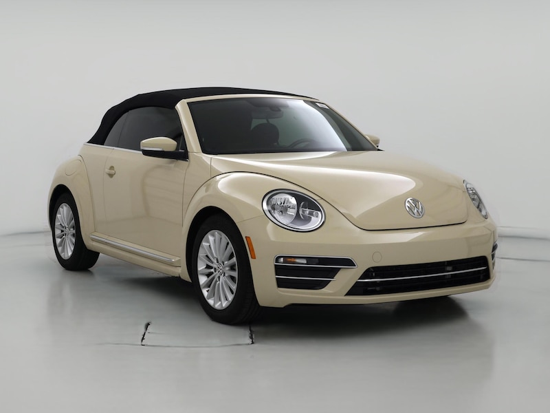 2019 Volkswagen Beetle SE -
                  Las Vegas, NV