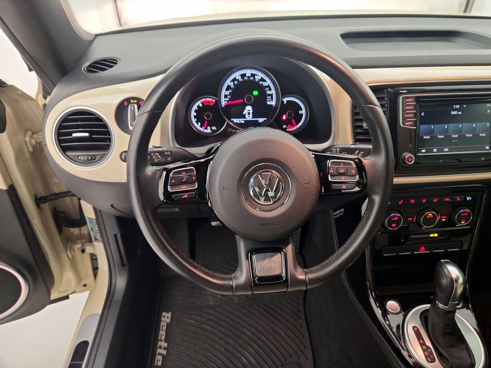 Thumbnail: 2019 Volkswagen Beetle - 10