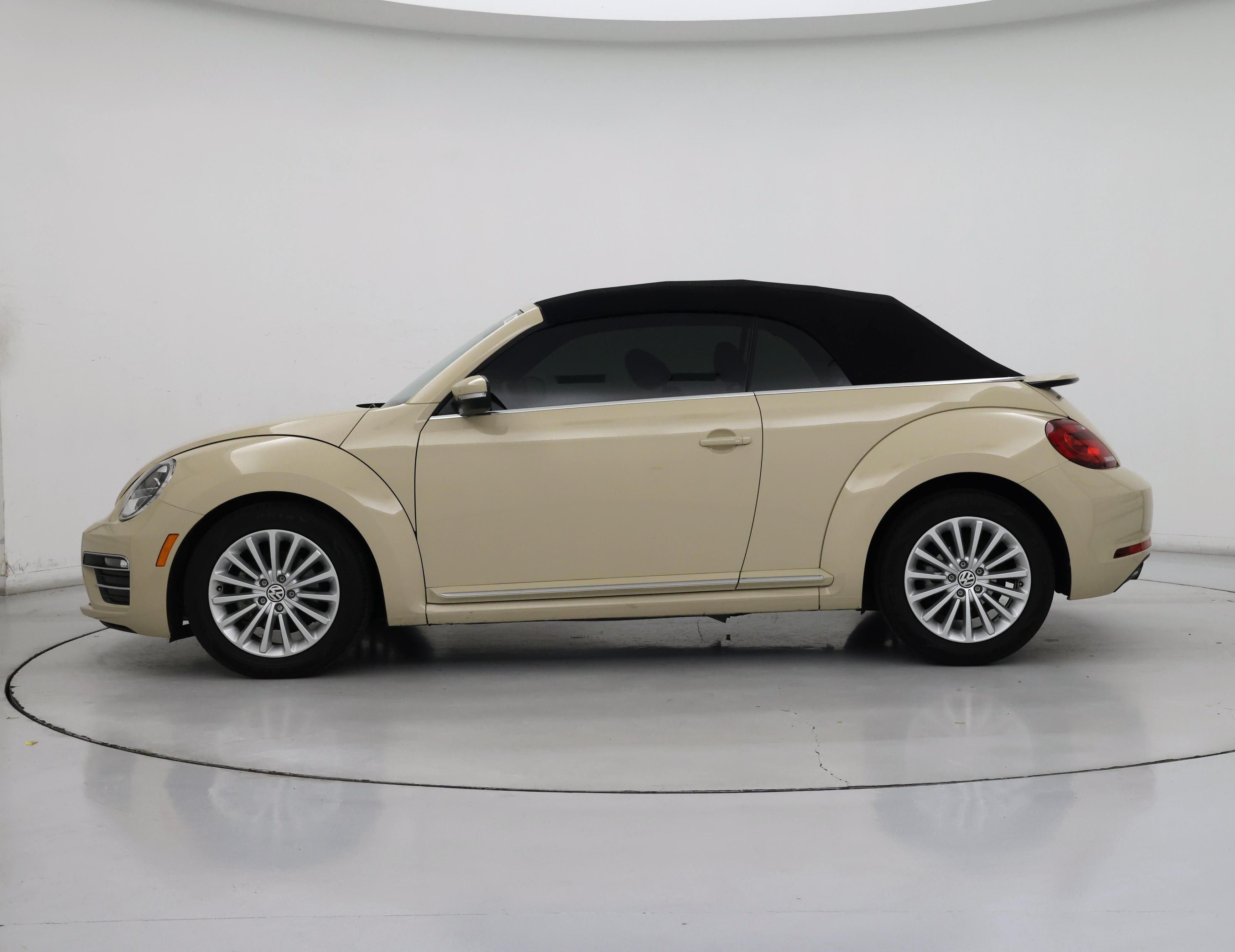 Thumbnail: 2019 Volkswagen Beetle - 3