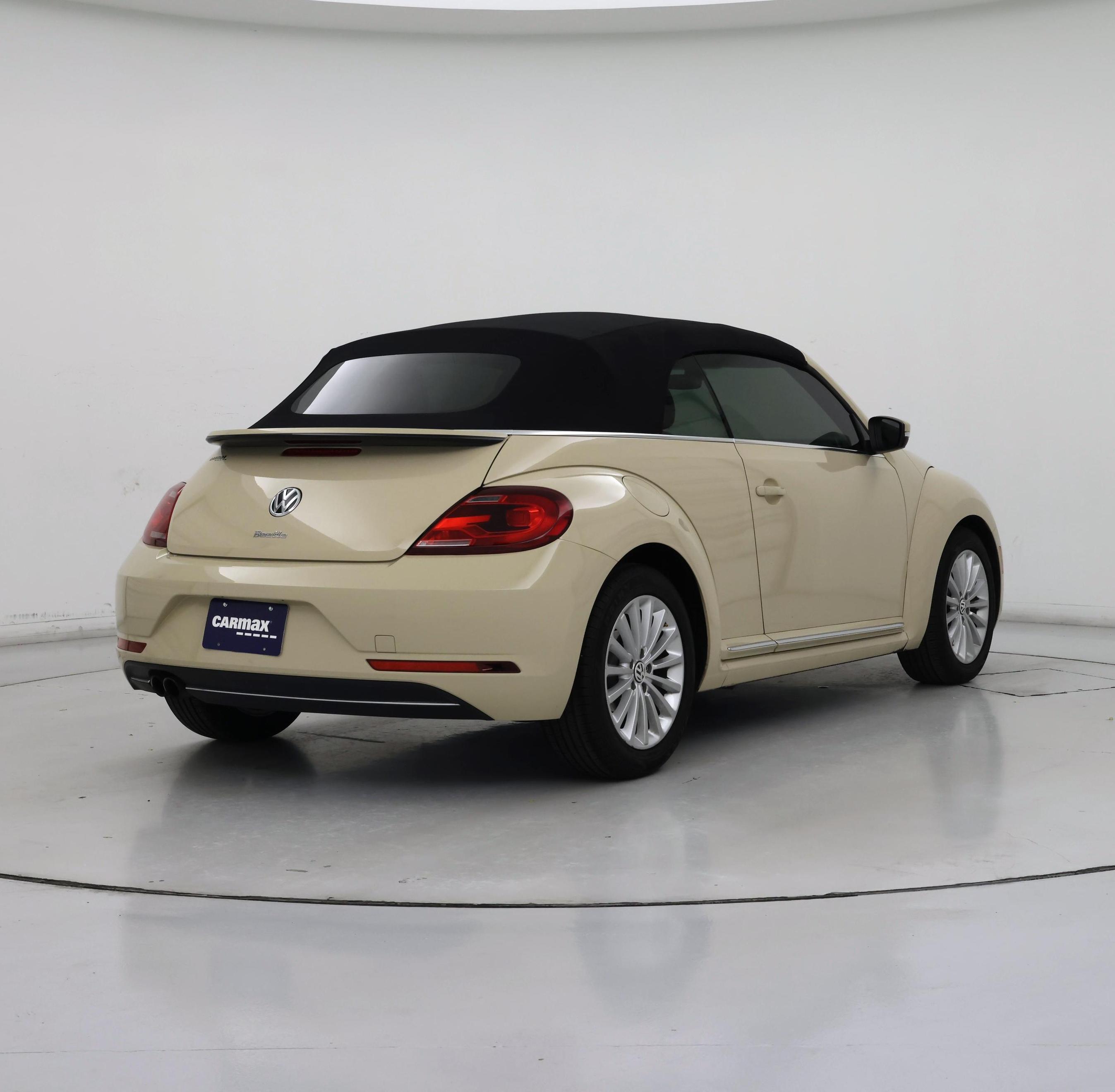 Thumbnail: 2019 Volkswagen Beetle - 8