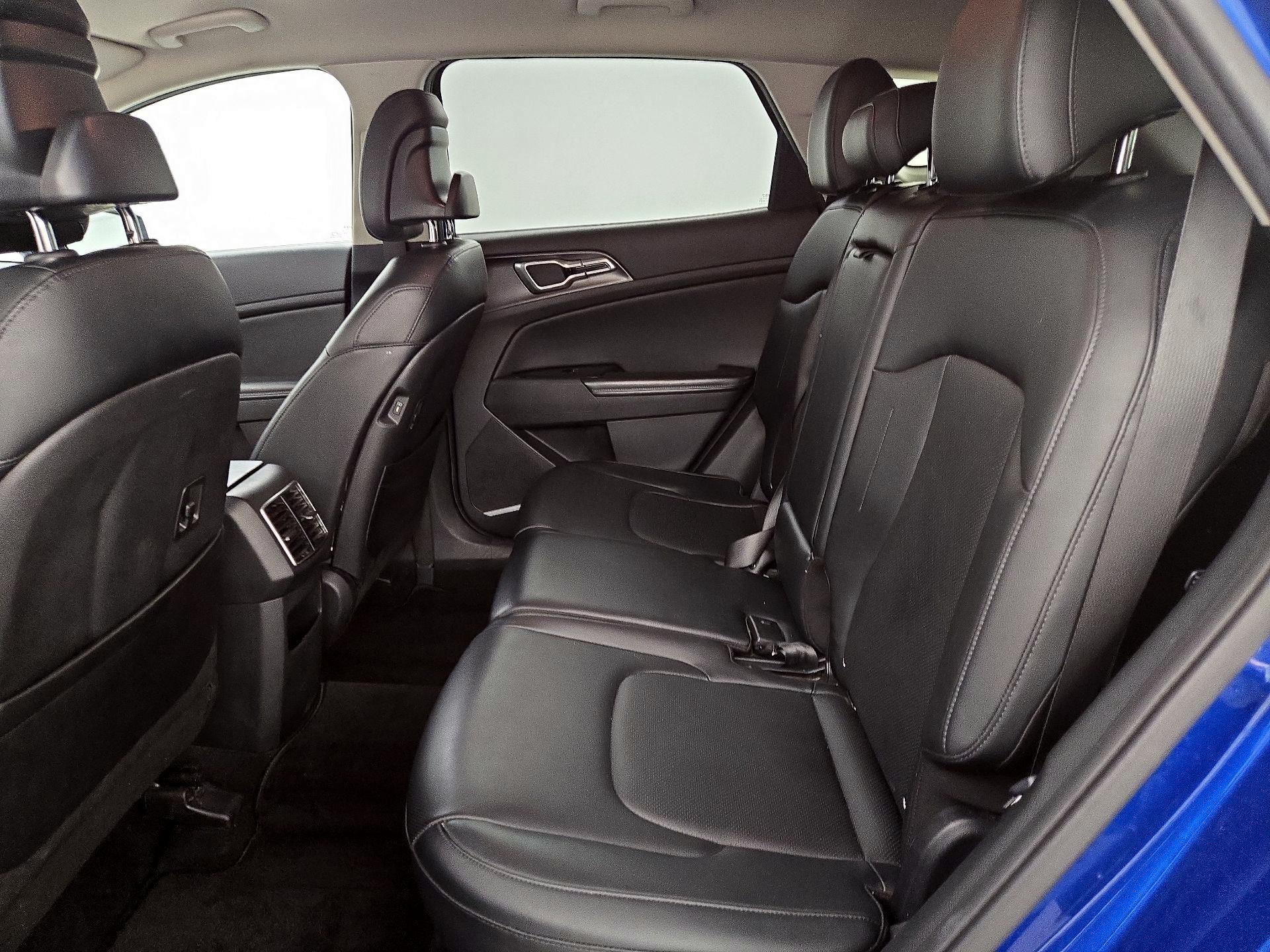 Thumbnail: 2023 Kia Sportage - 20