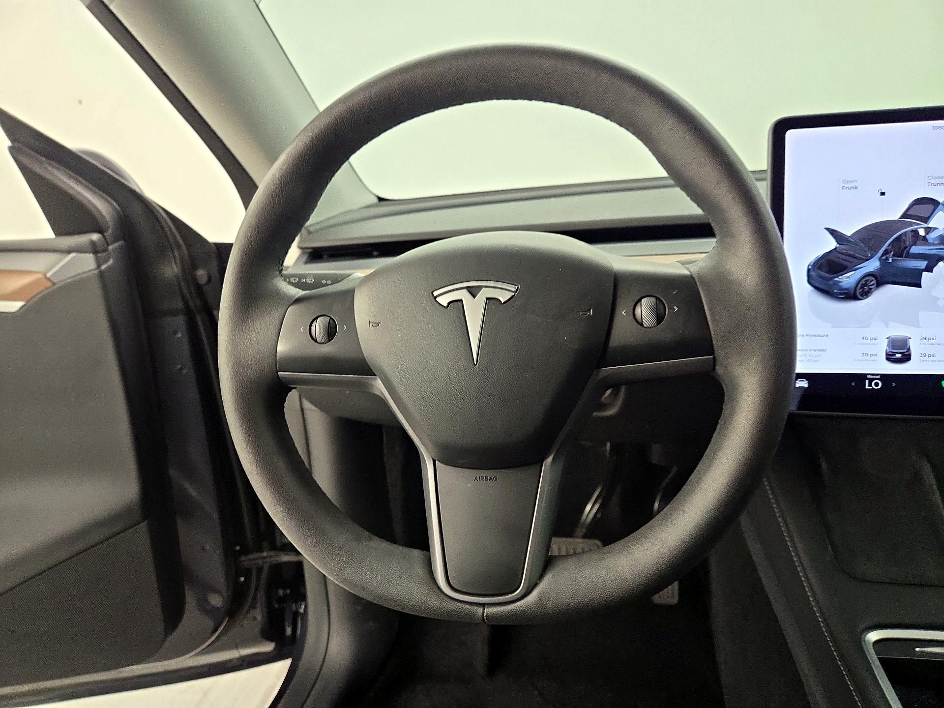 Thumbnail: 2024 Tesla Model Y - 10