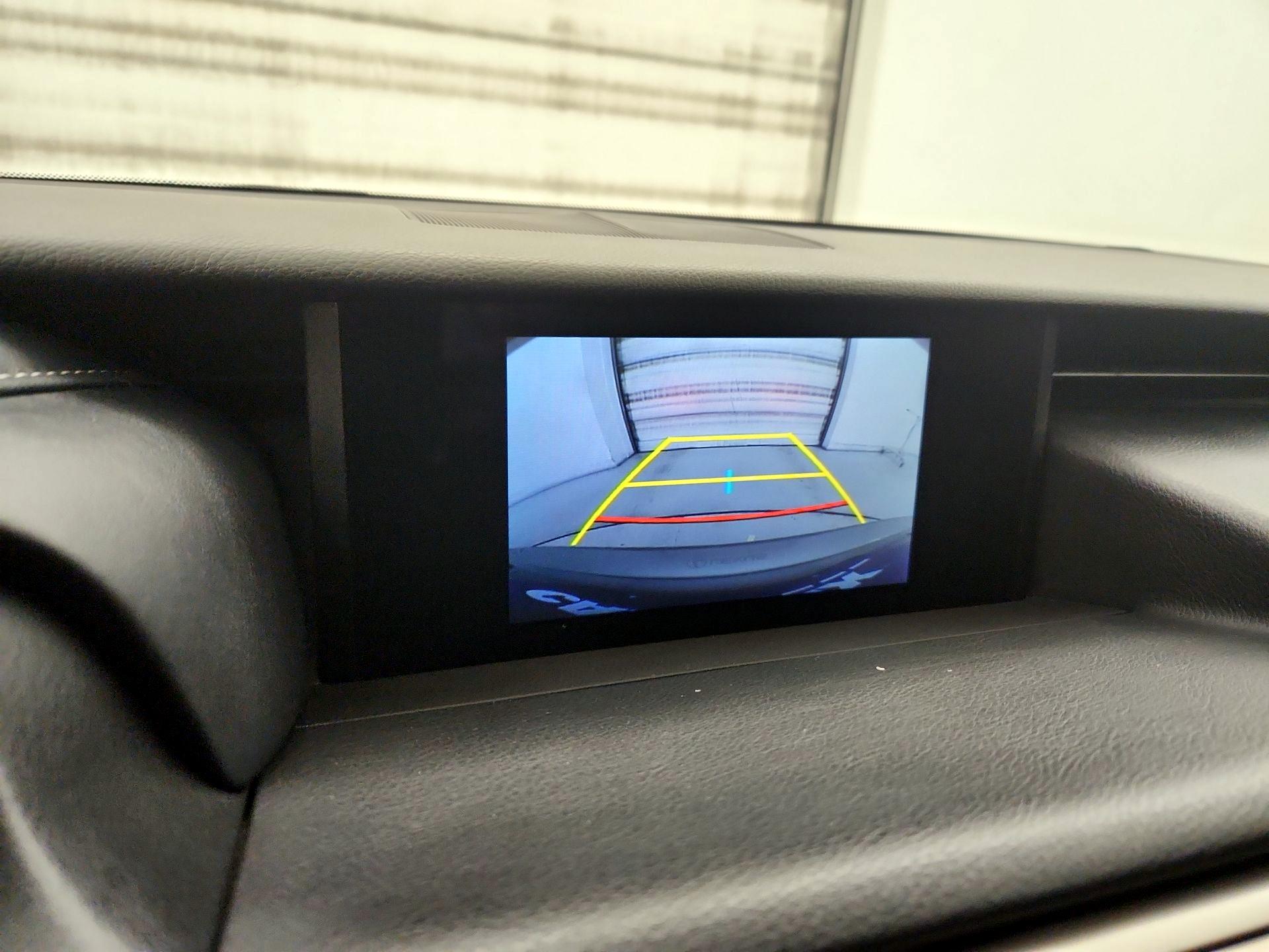 Thumbnail: 2020 Lexus IS - 14