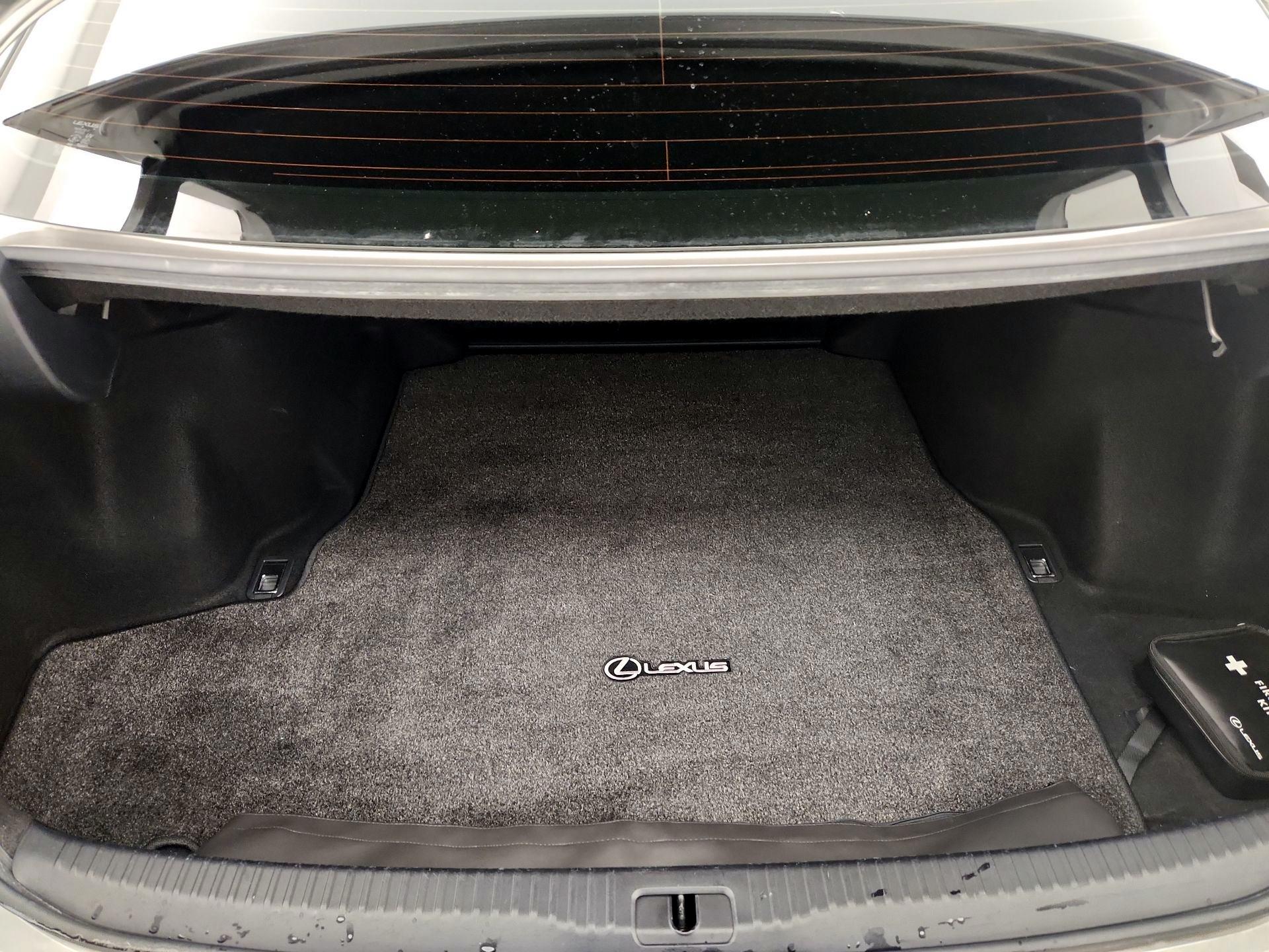 Thumbnail: 2020 Lexus IS - 20