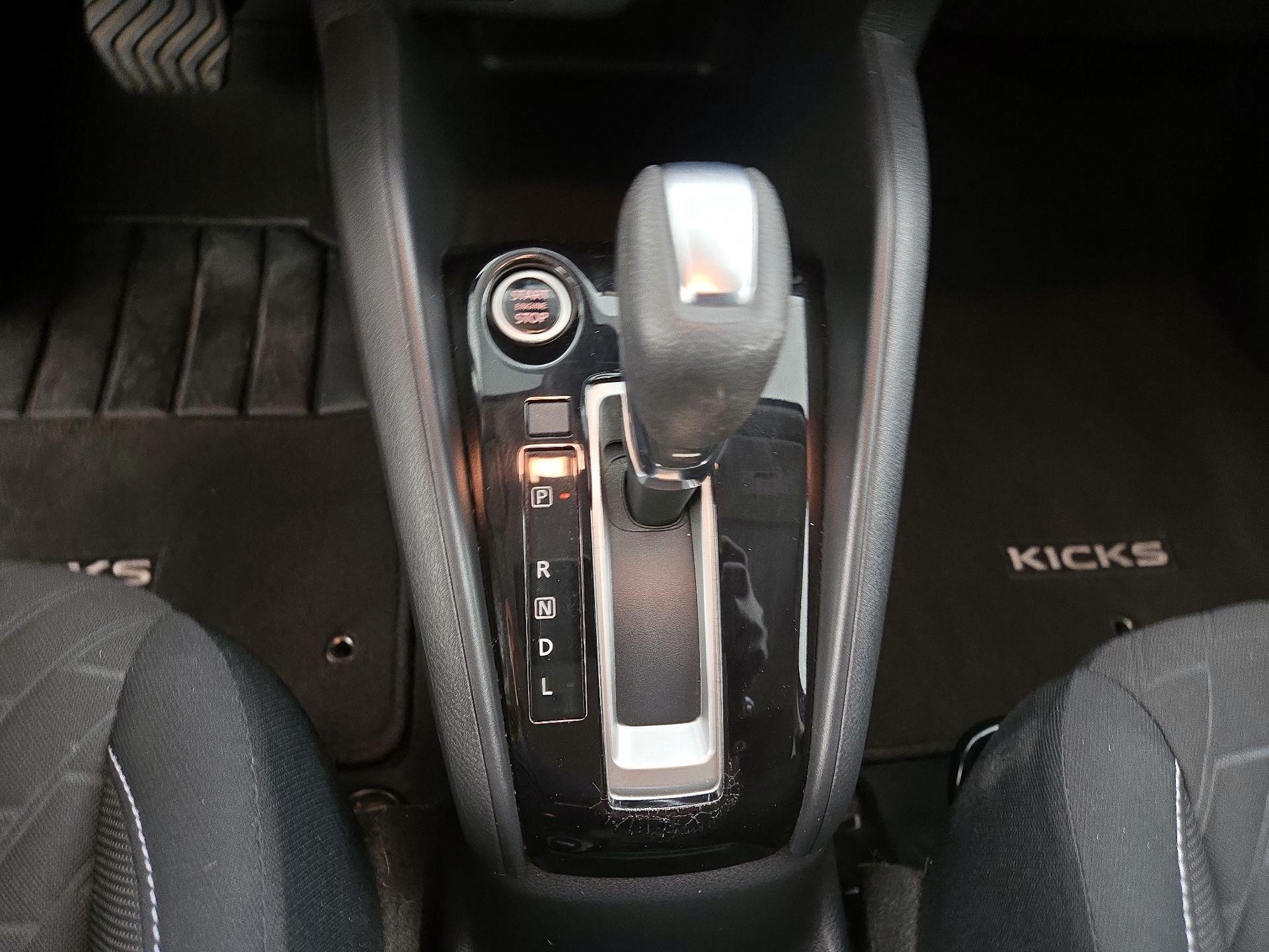 Thumbnail: 2021 Nissan Kicks - 17