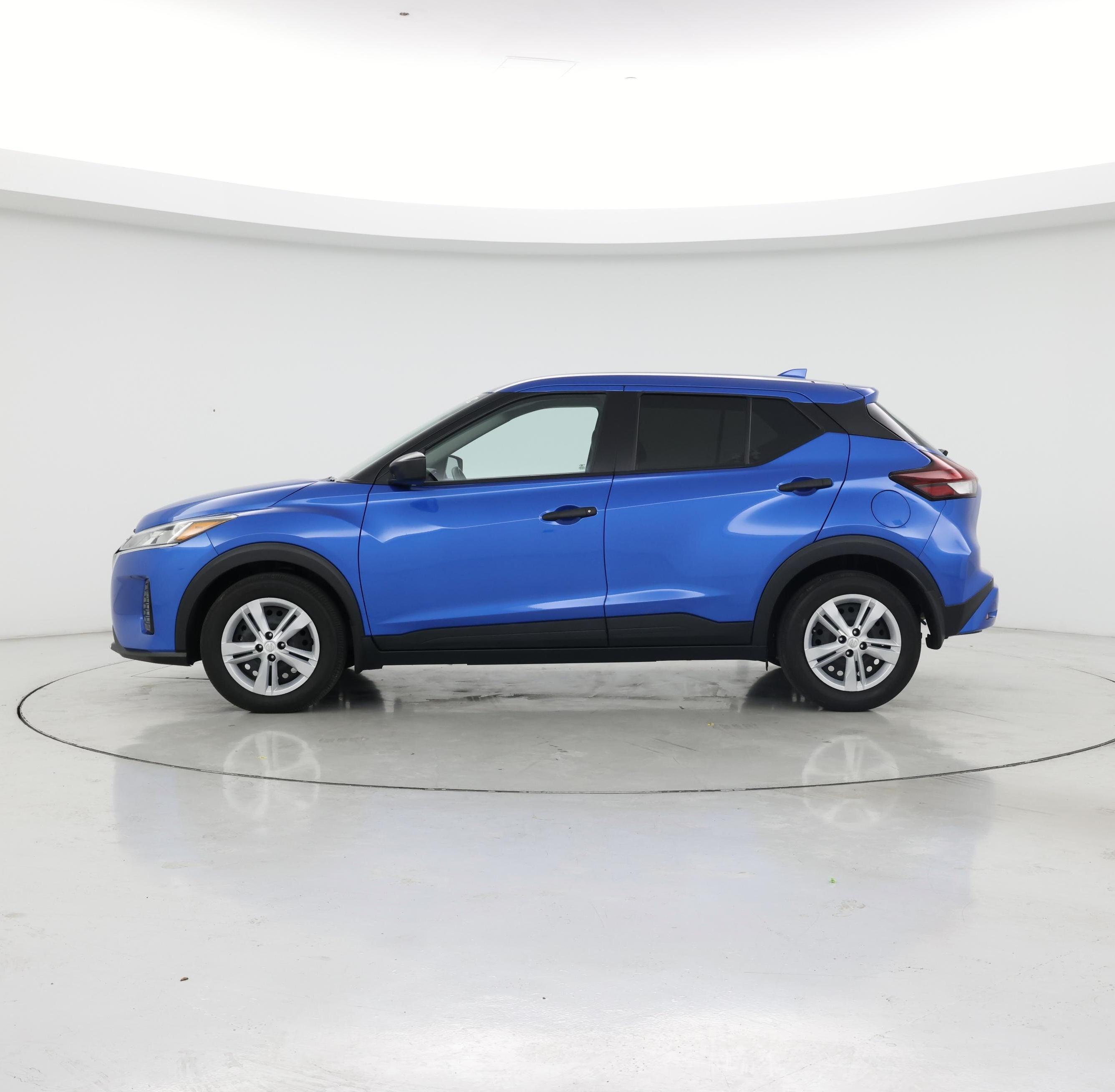 Thumbnail: 2021 Nissan Kicks - 3