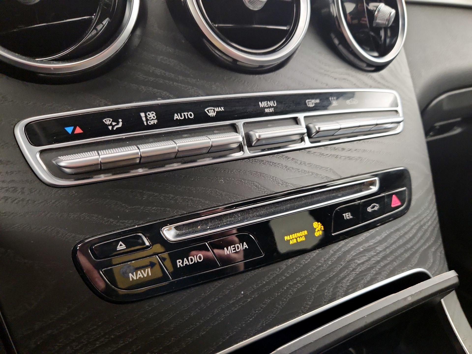 Thumbnail: 2019 Mercedes-Benz GLC - 16