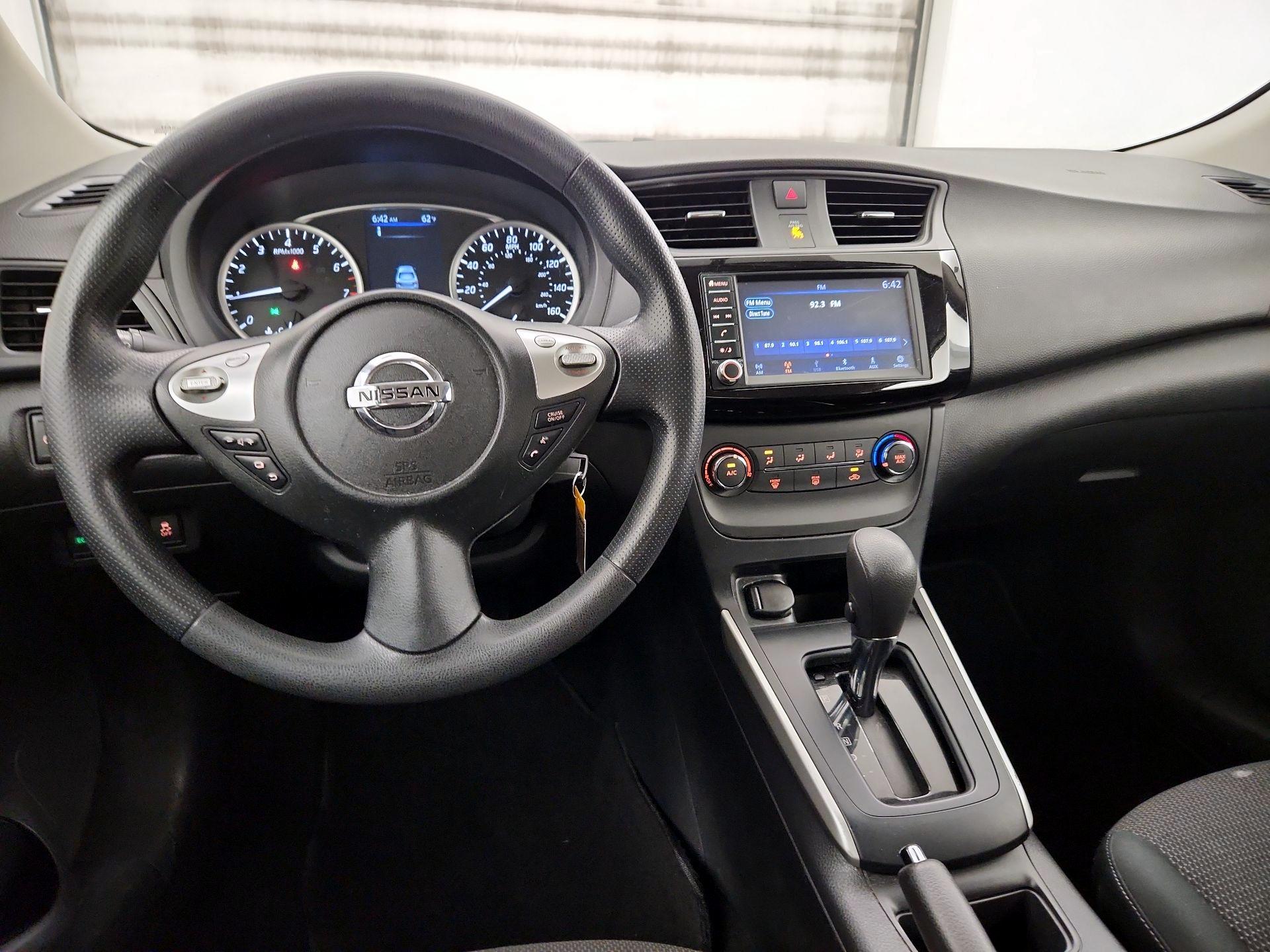 Thumbnail: 2019 Nissan Sentra - 9