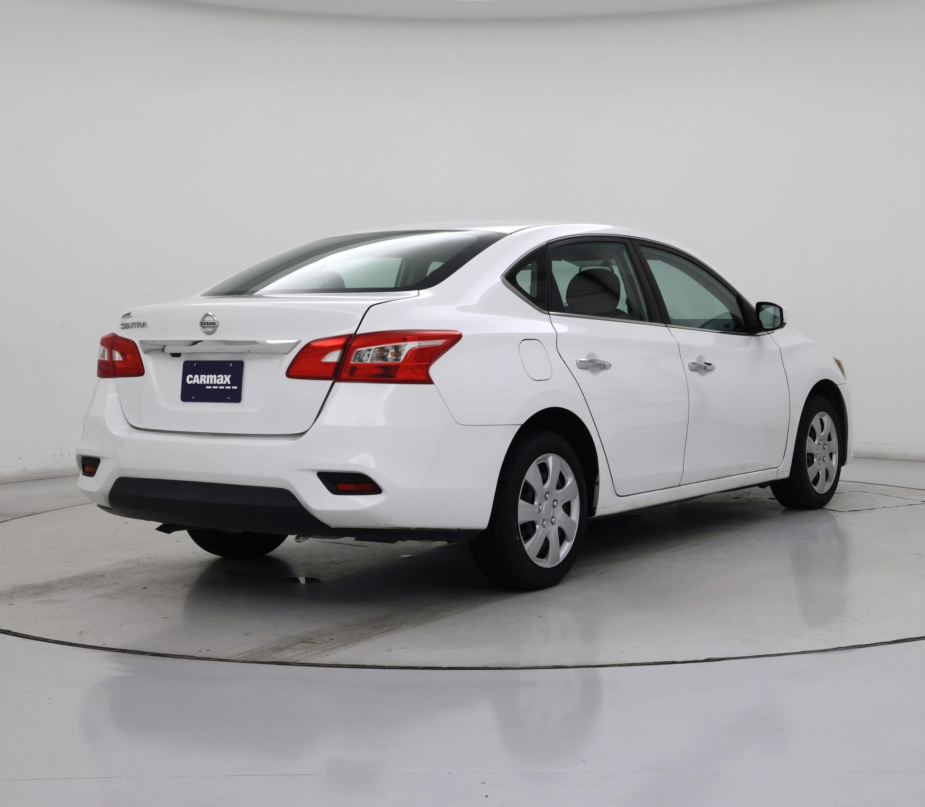 Thumbnail: 2019 Nissan Sentra - 8