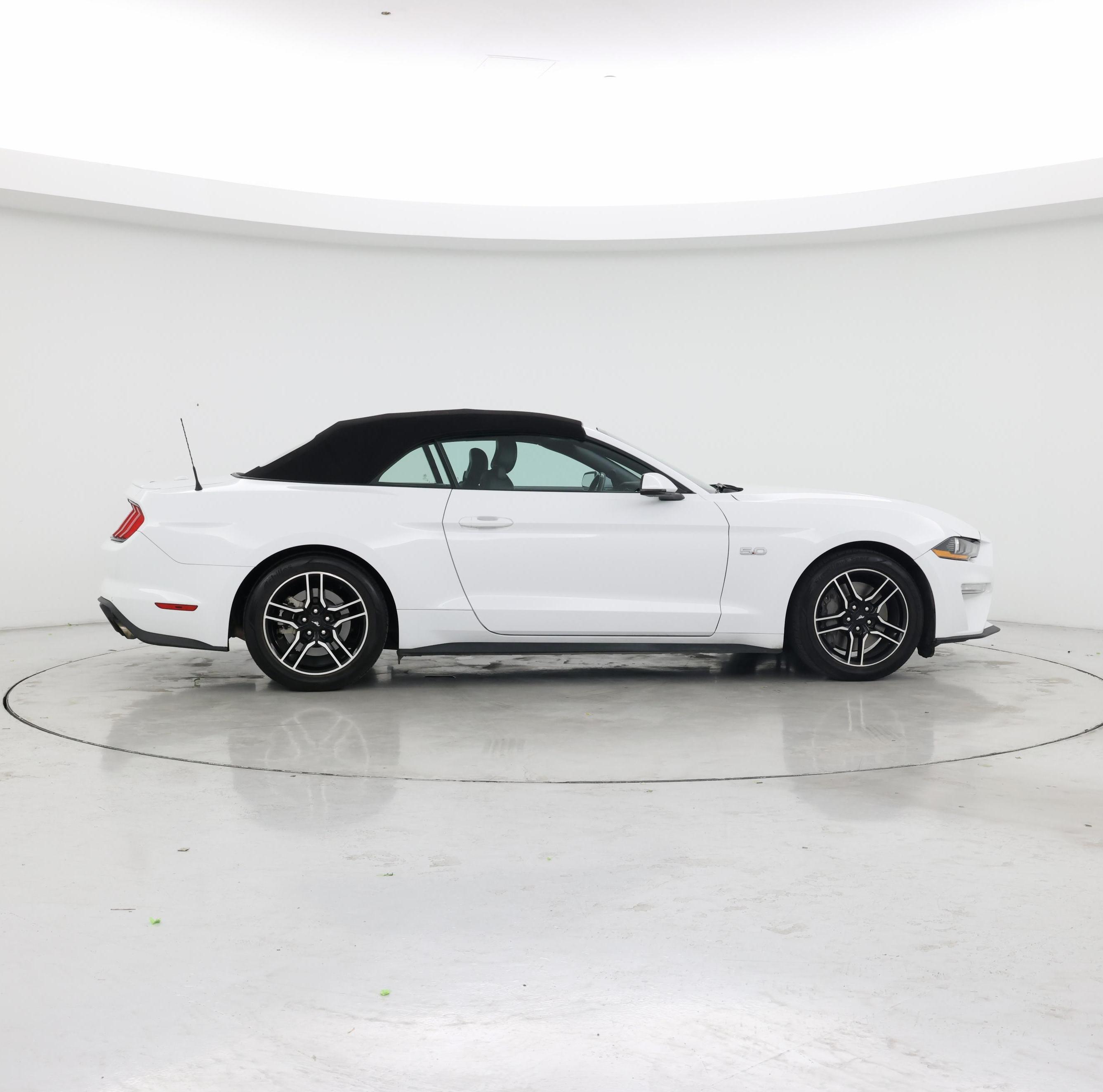 Thumbnail: 2021 Ford Mustang - 7