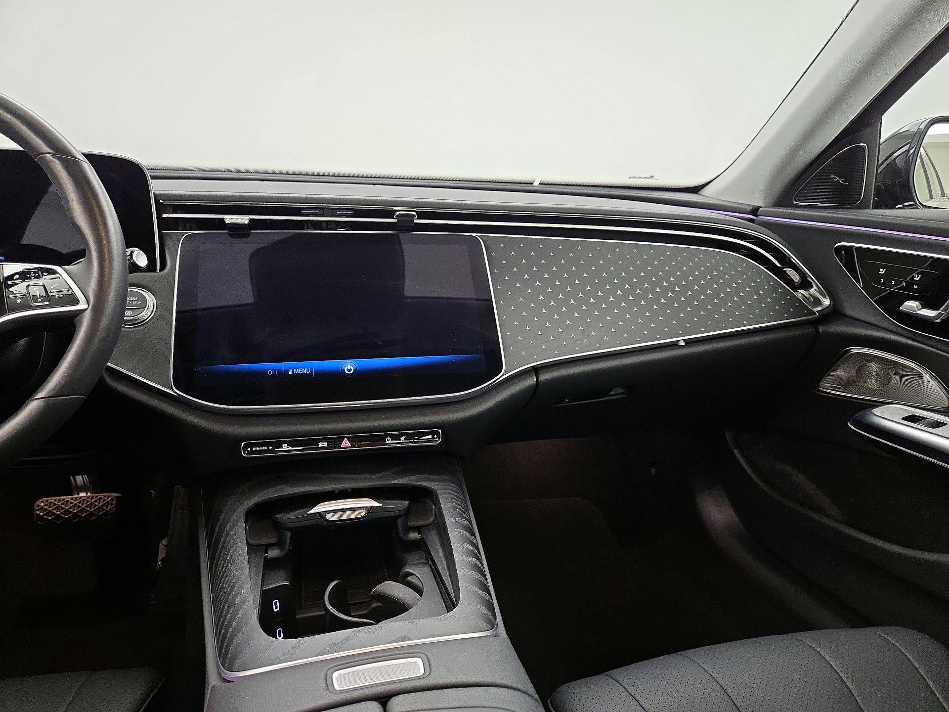 Thumbnail: 2024 Mercedes-Benz E-Class - 9