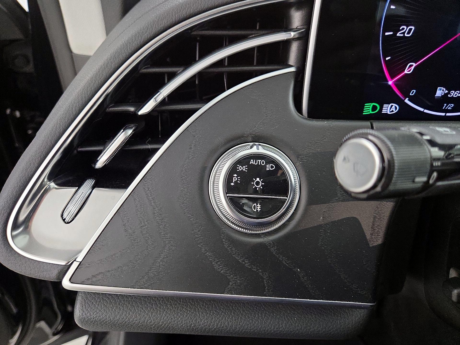 Thumbnail: 2024 Mercedes-Benz E-Class - 13